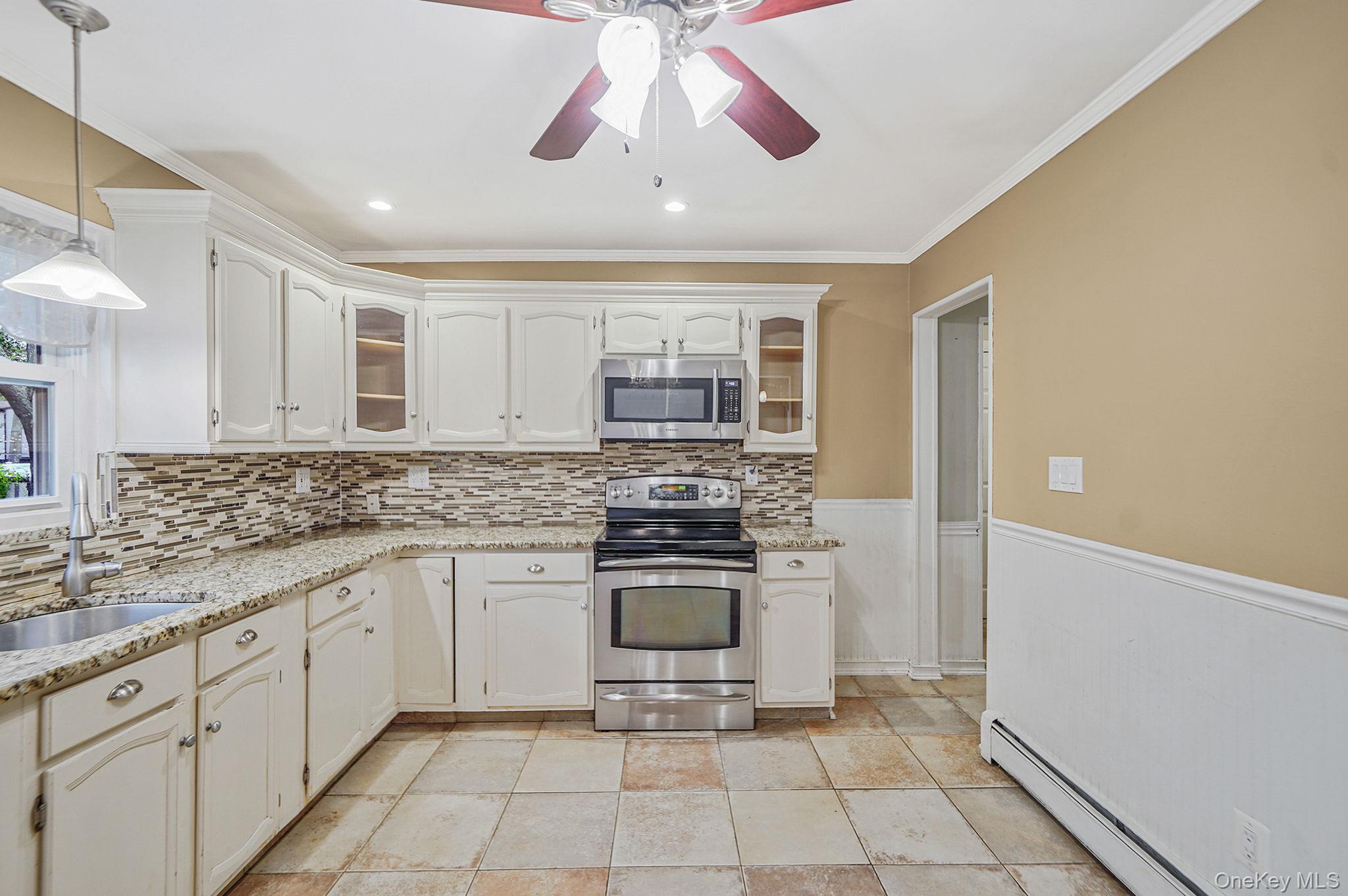 #6 photo, 206 Crestwood Drive, Shirley , NY 11967