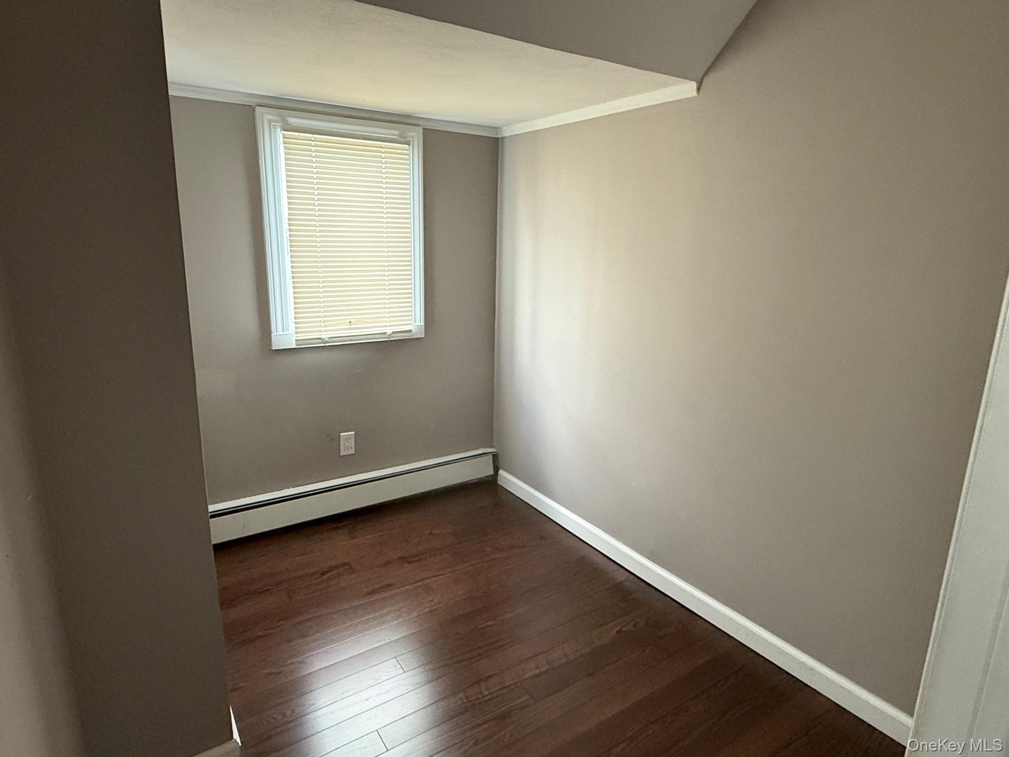 #15 photo, 198 Guildford Court, West Hempstead , NY 11552