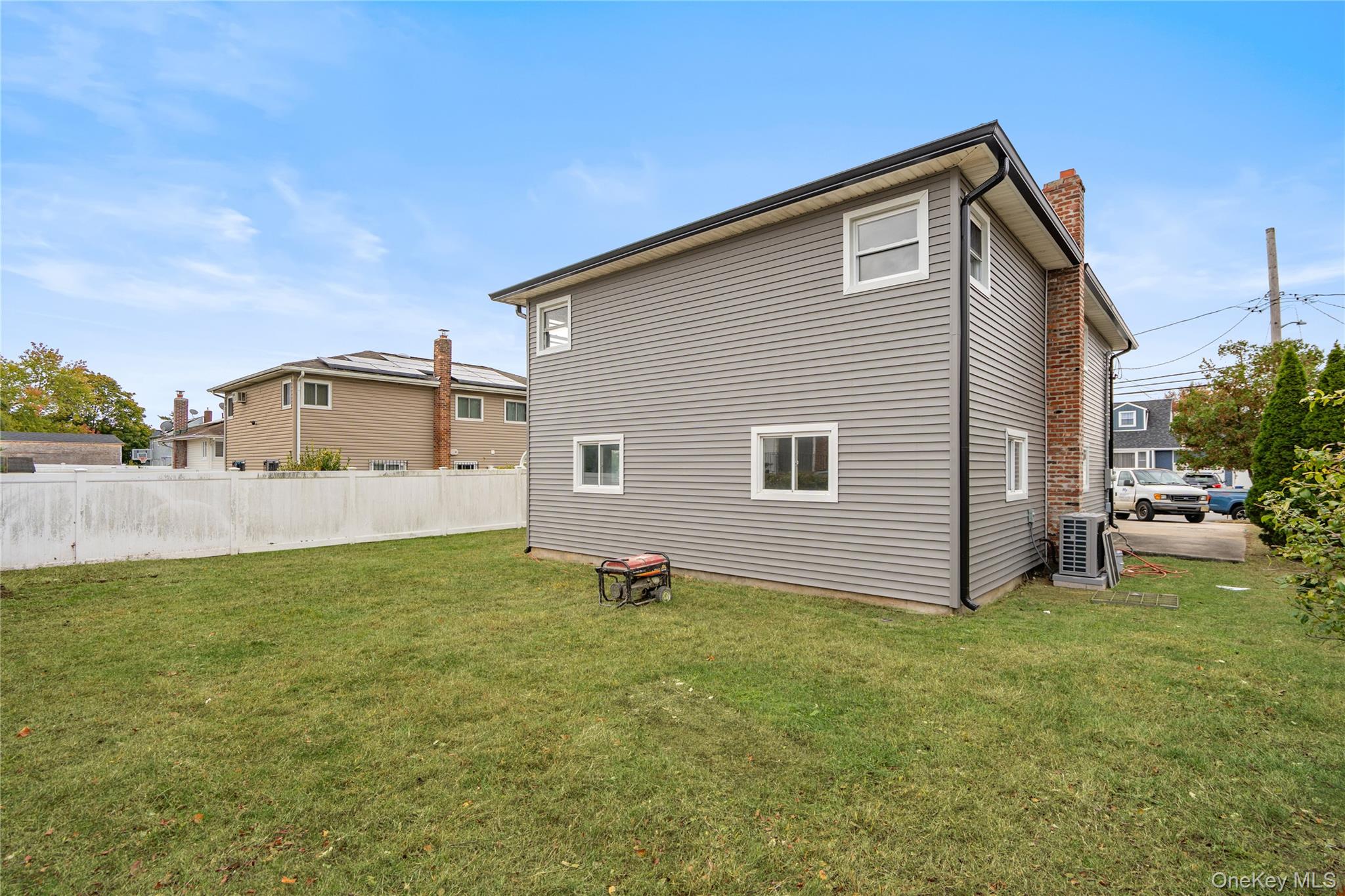 #18 photo, 1269 Dekoven Street, Rockville Centre , NY 11570