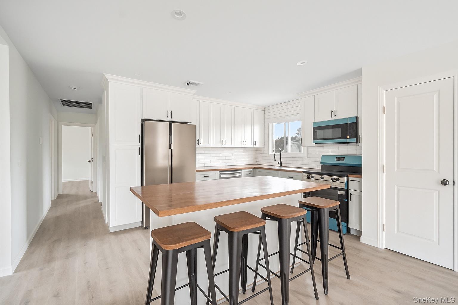 #2 photo, 1269 Dekoven Street, Rockville Centre , NY 11570