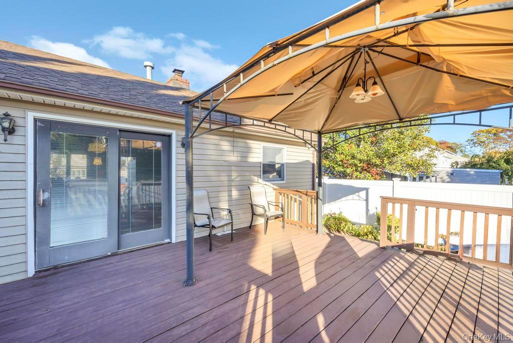 #6 photo, 136 Fulton Street, Massapequa Park , NY 11762