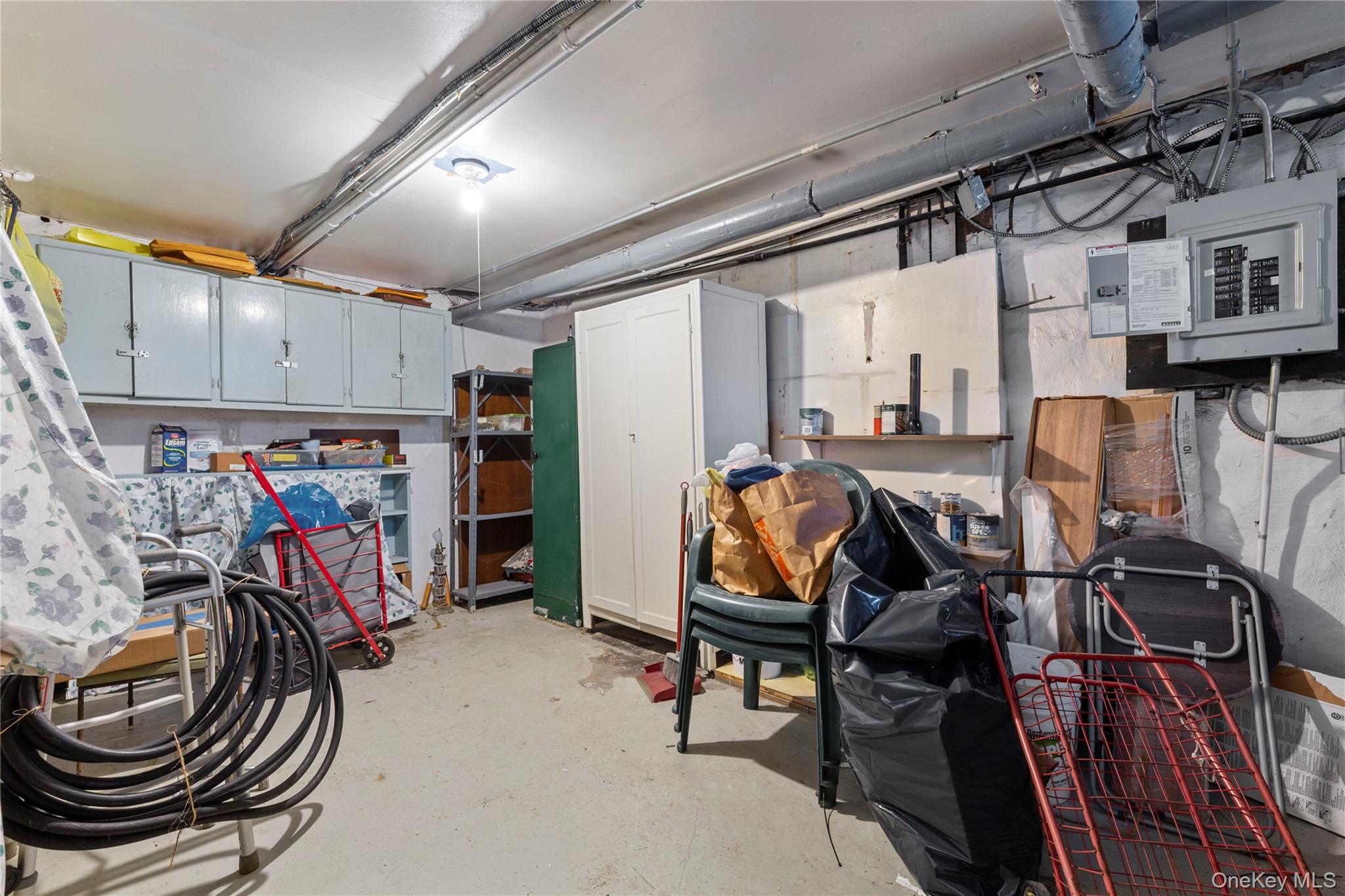 #18 photo, 3005 48th Street, クイーンズ区 Astoria , NY 11103