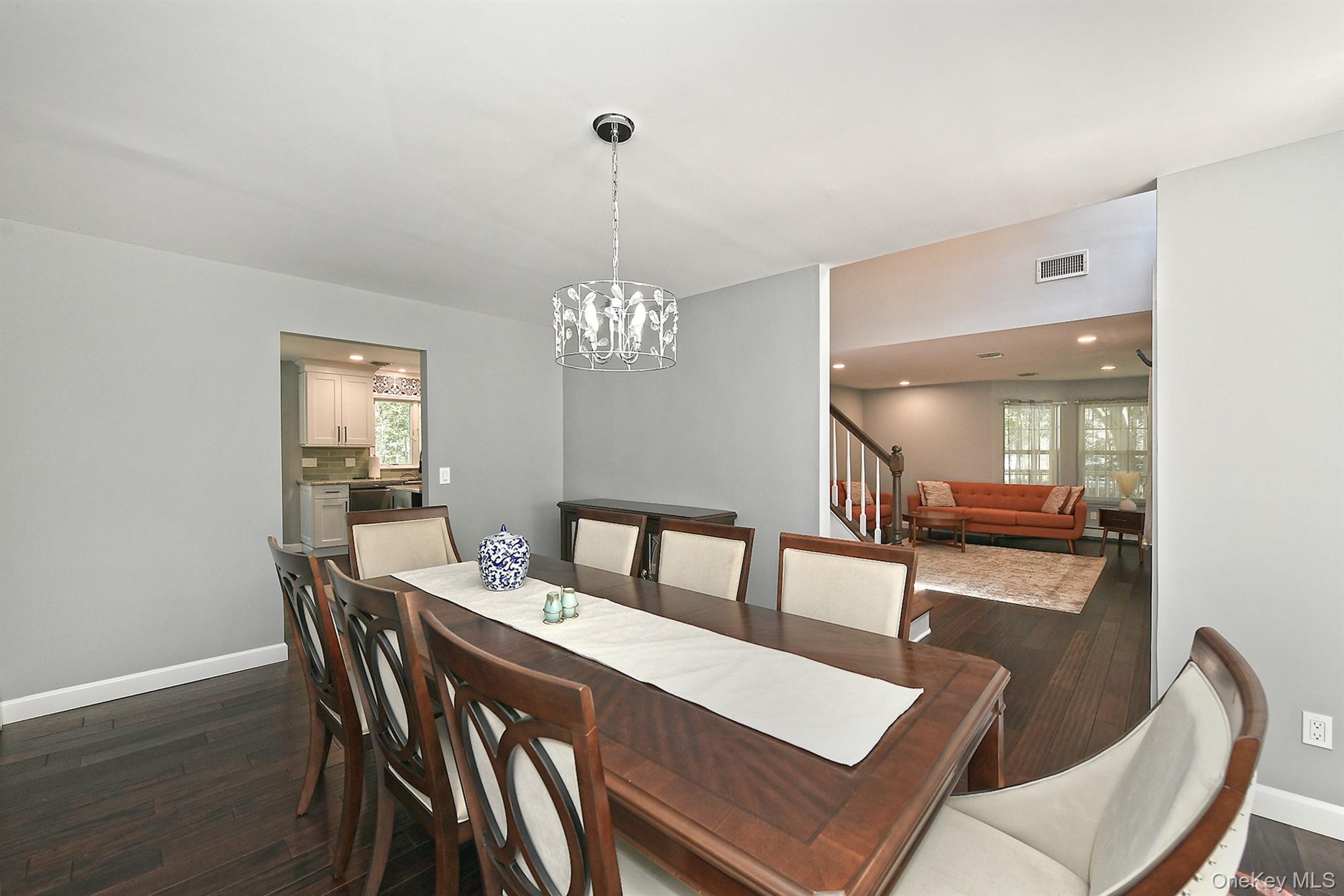 #12 photo, 187 Robinson Avenue, サフォーク郡 Medford , NY 11763