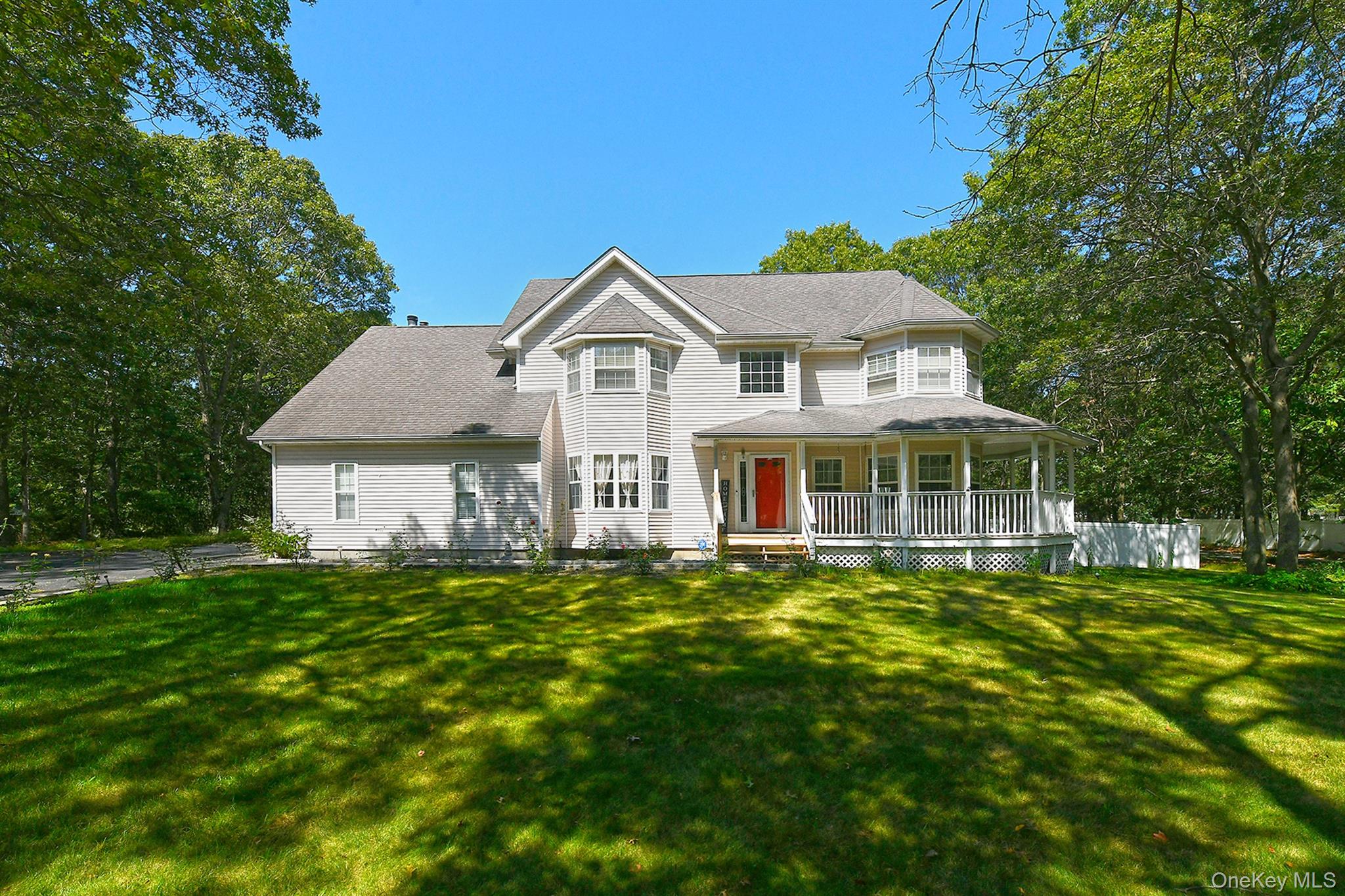 #2 photo, 187 Robinson Avenue, サフォーク郡 Medford , NY 11763