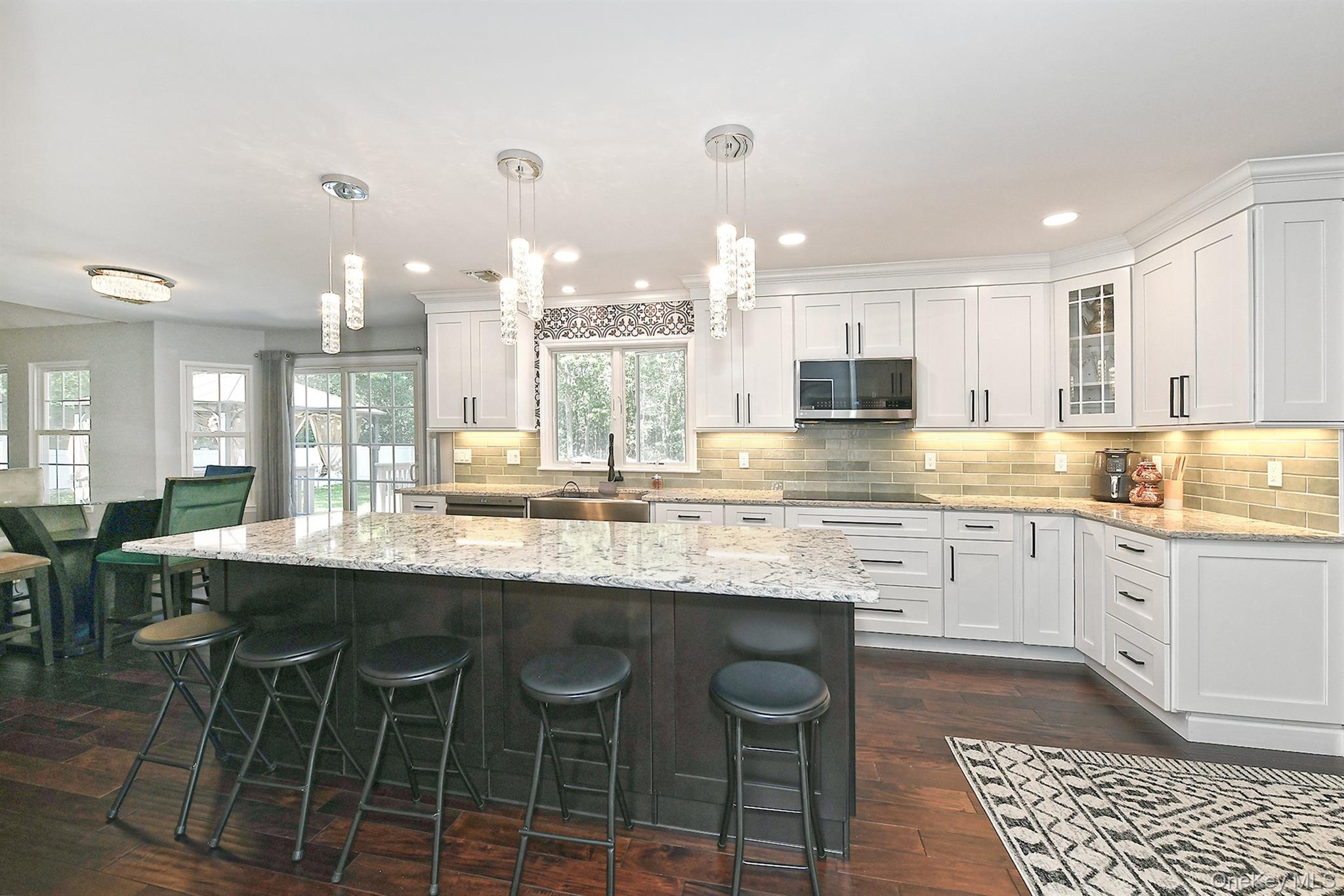 #5 photo, 187 Robinson Avenue, サフォーク郡 Medford , NY 11763