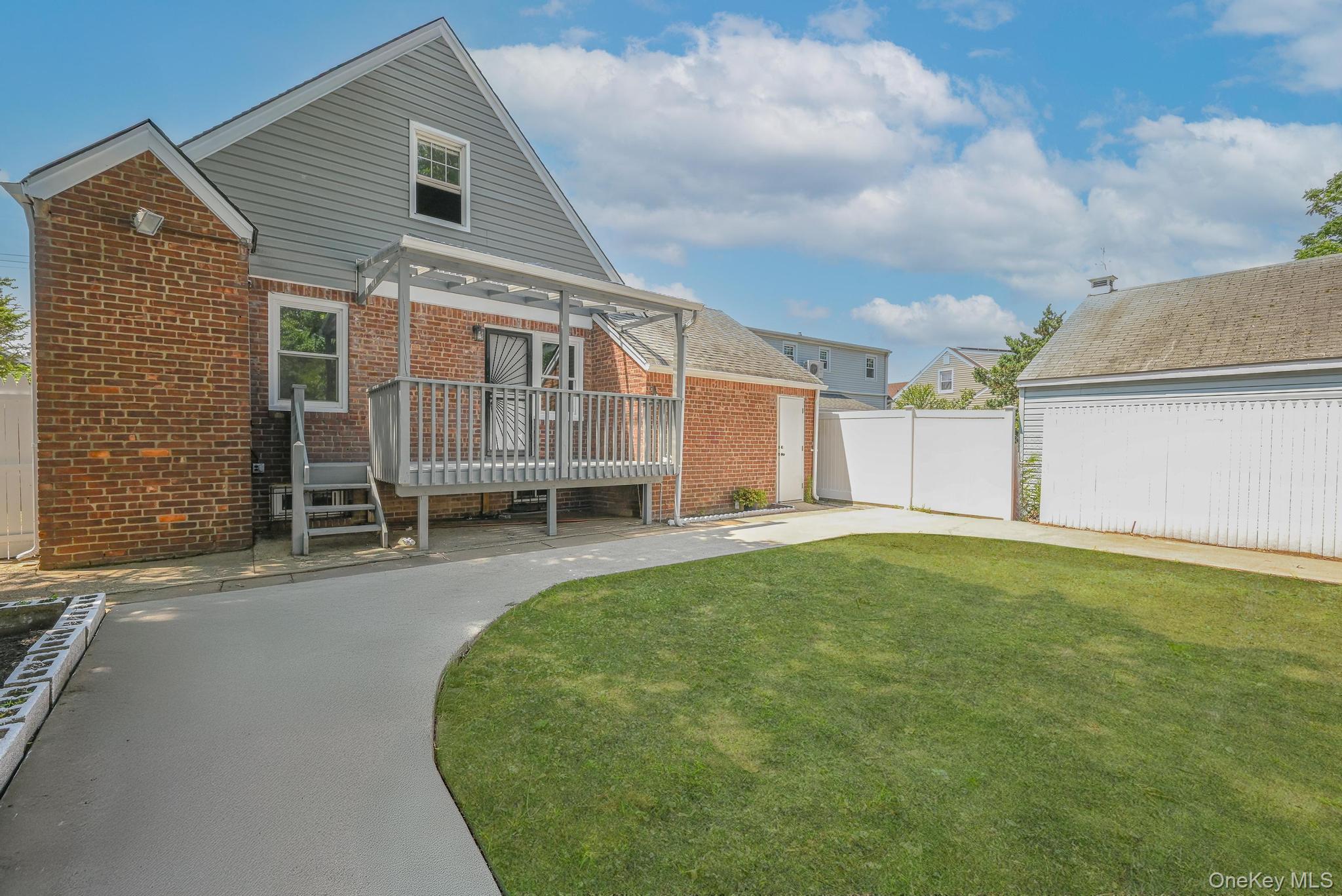 #10 photo, 73 Broadway, ナッソー郡 Valley Stream , NY 11580