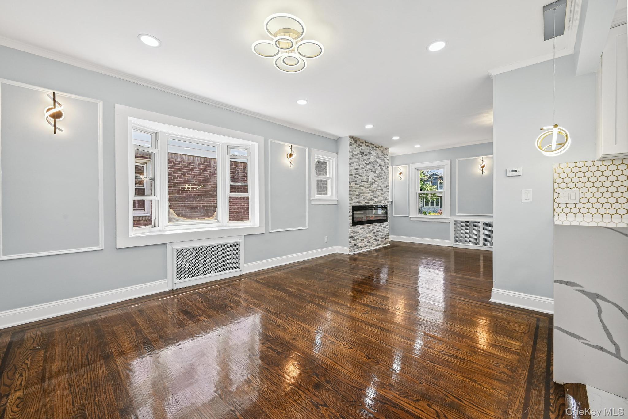 #13 photo, 73 Broadway, ナッソー郡 Valley Stream , NY 11580