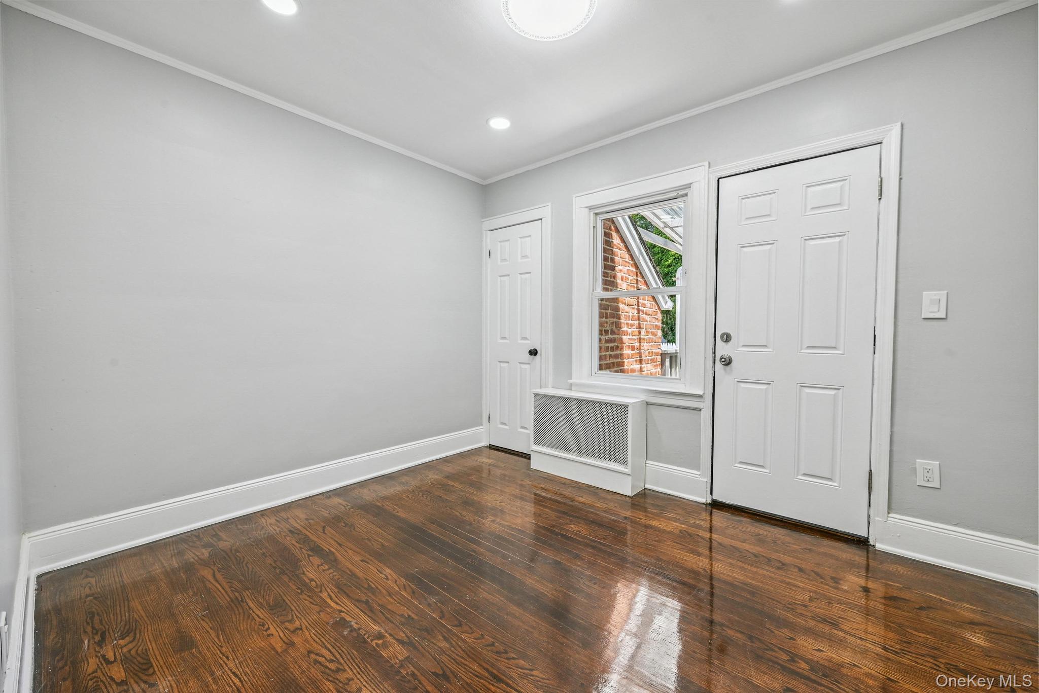 #18 photo, 73 Broadway, ナッソー郡 Valley Stream , NY 11580