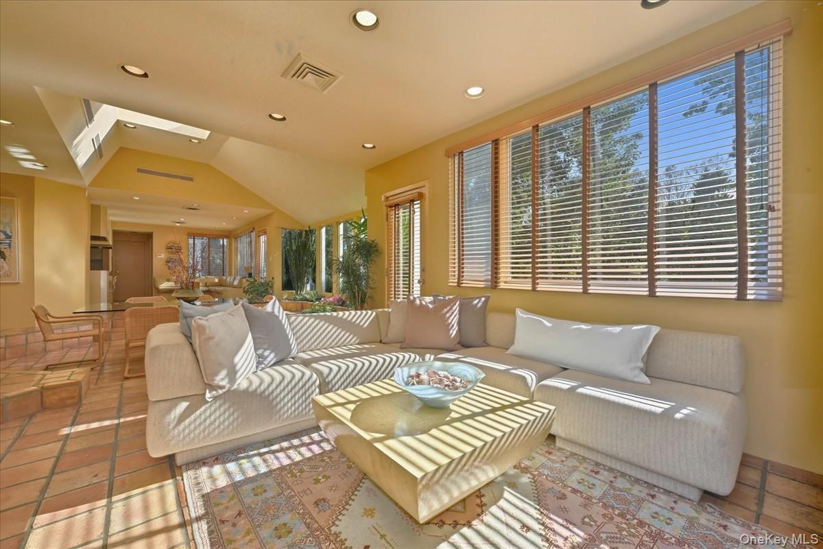 #5 photo, 52 Glenwood Lane, ナッソー郡 East Hills , NY 11577