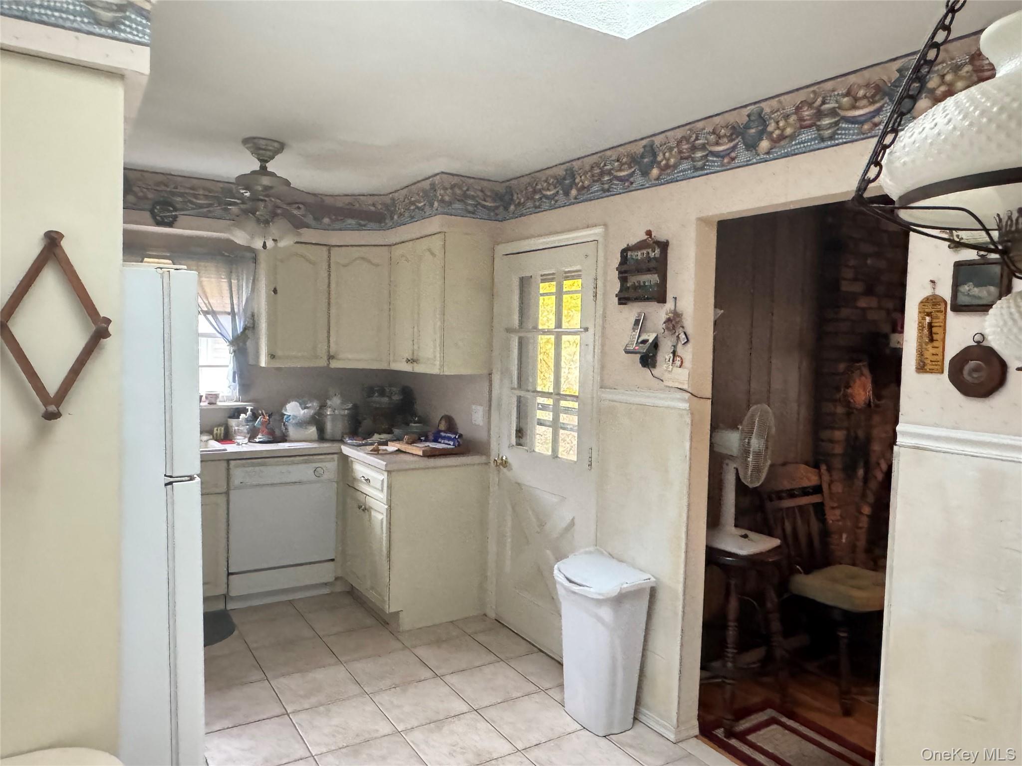 #7 photo, 91 8th Ave, Kings Park , NY 11754