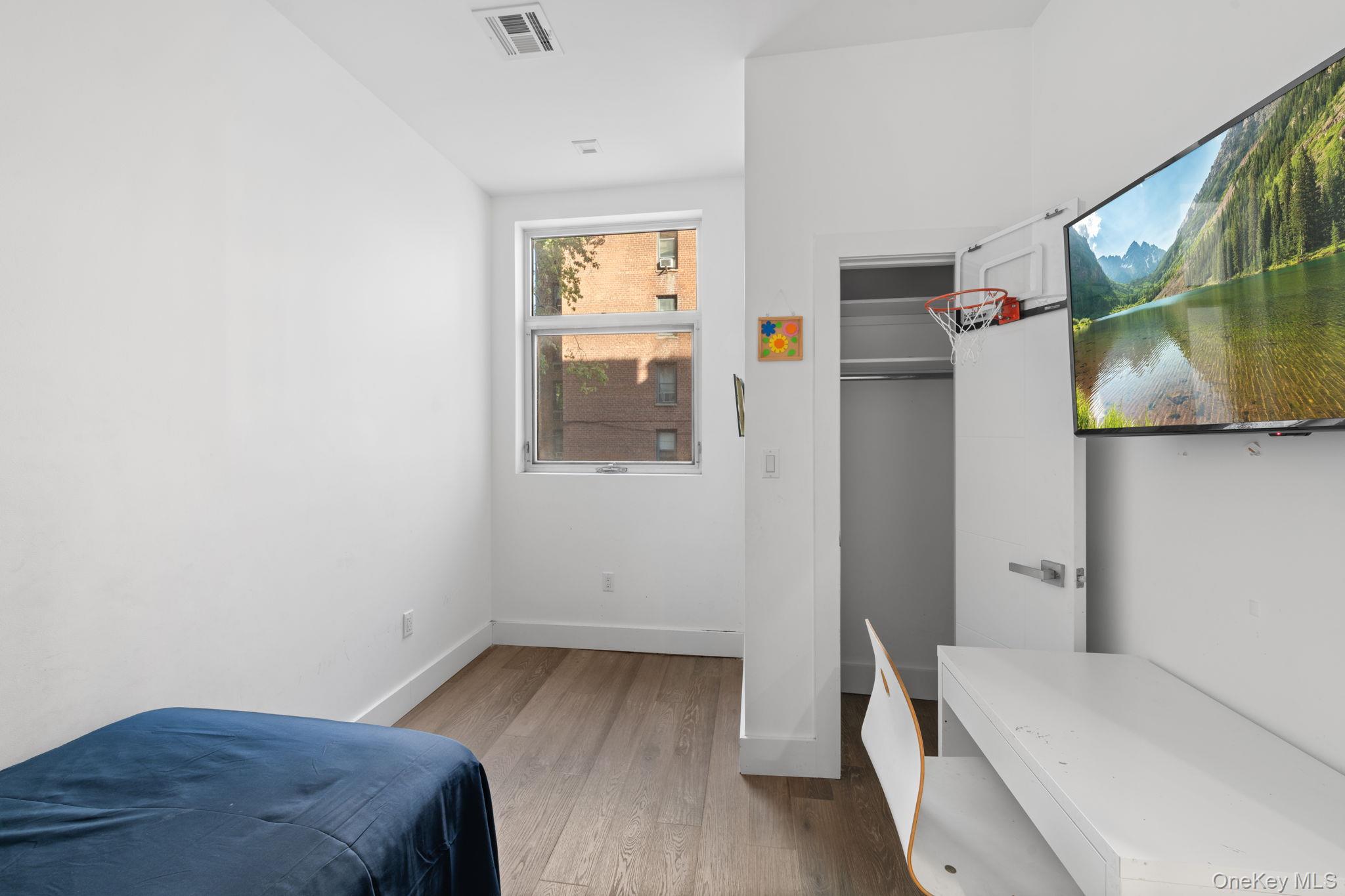 #8 photo, 1769 E 13th Street, ブルックリン区 Brooklyn , NY 11229