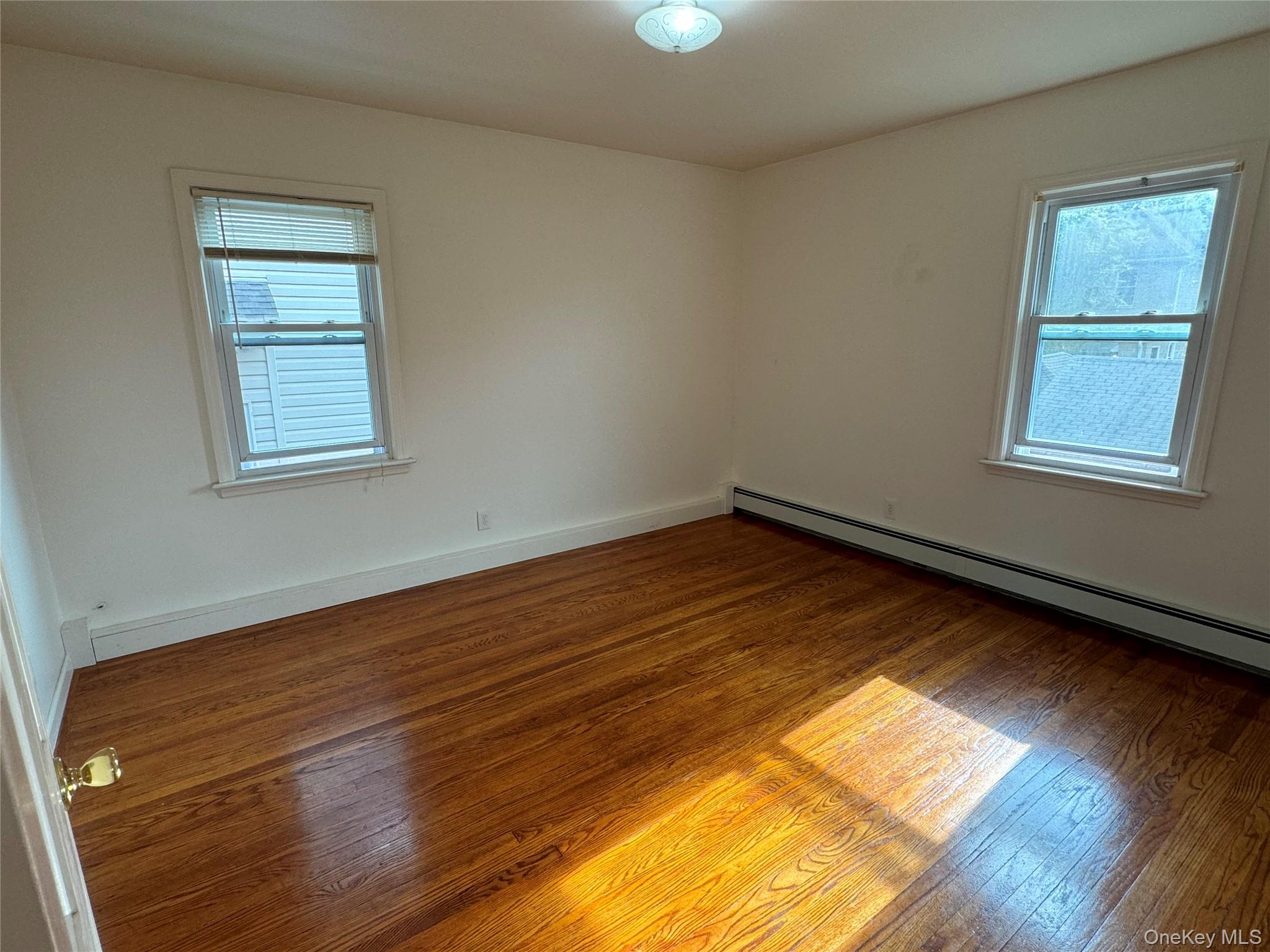 #12 photo, 47-10 157th Street, クイーンズ区 Flushing , NY 11355