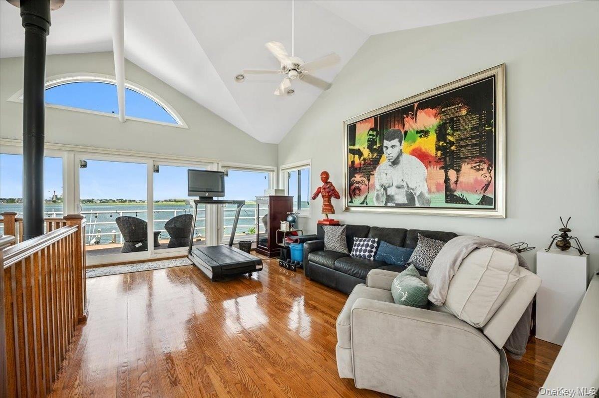 #17 photo, 94 Heron Street, ナッソー郡 Long Beach , NY 11561