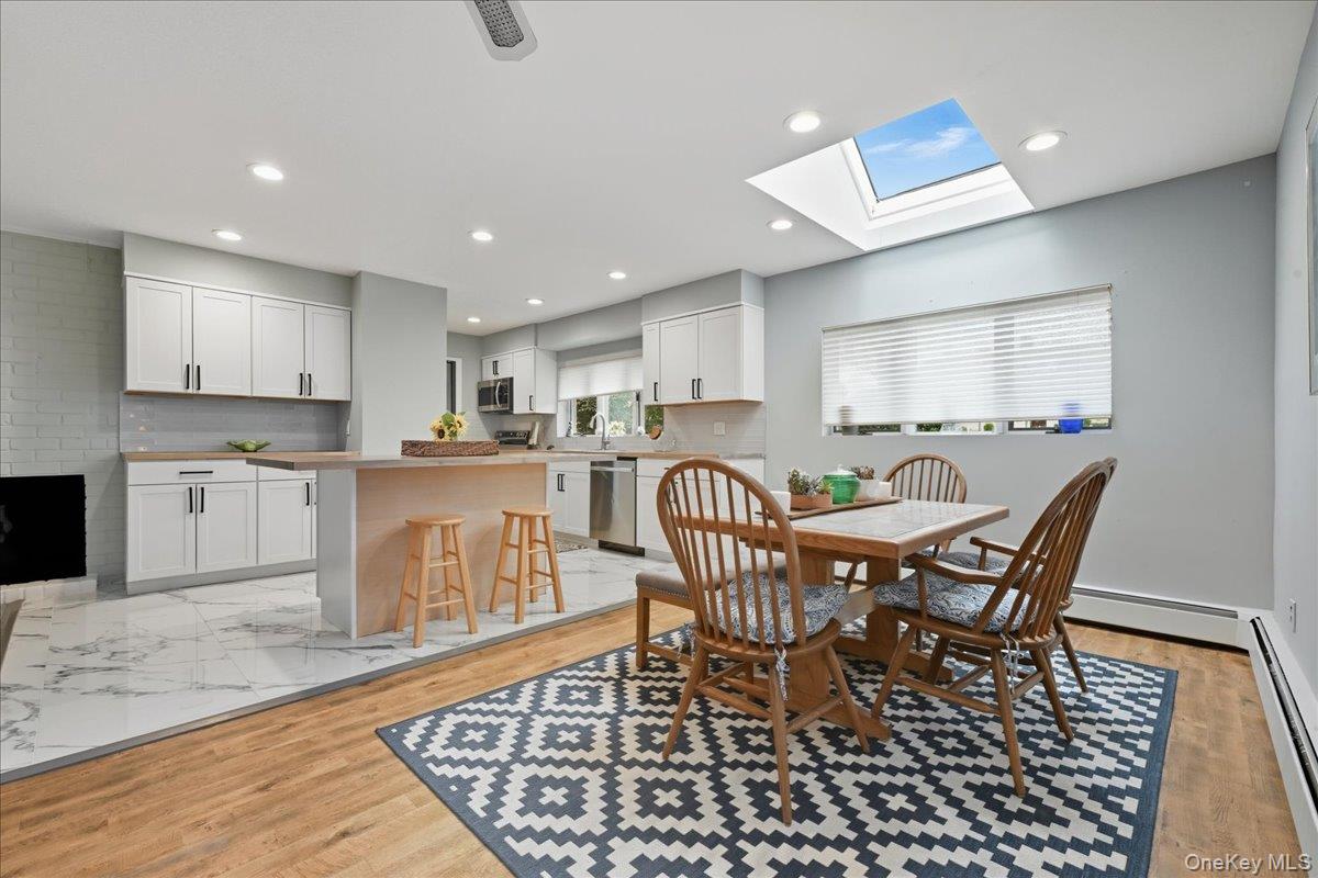 #11 photo, 16 Ridge Drive, ナッソー郡 Roslyn , NY 11576