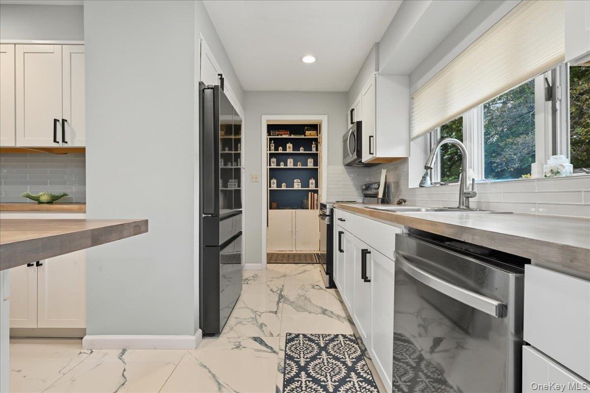 #9 photo, 16 Ridge Drive, ナッソー郡 Roslyn , NY 11576