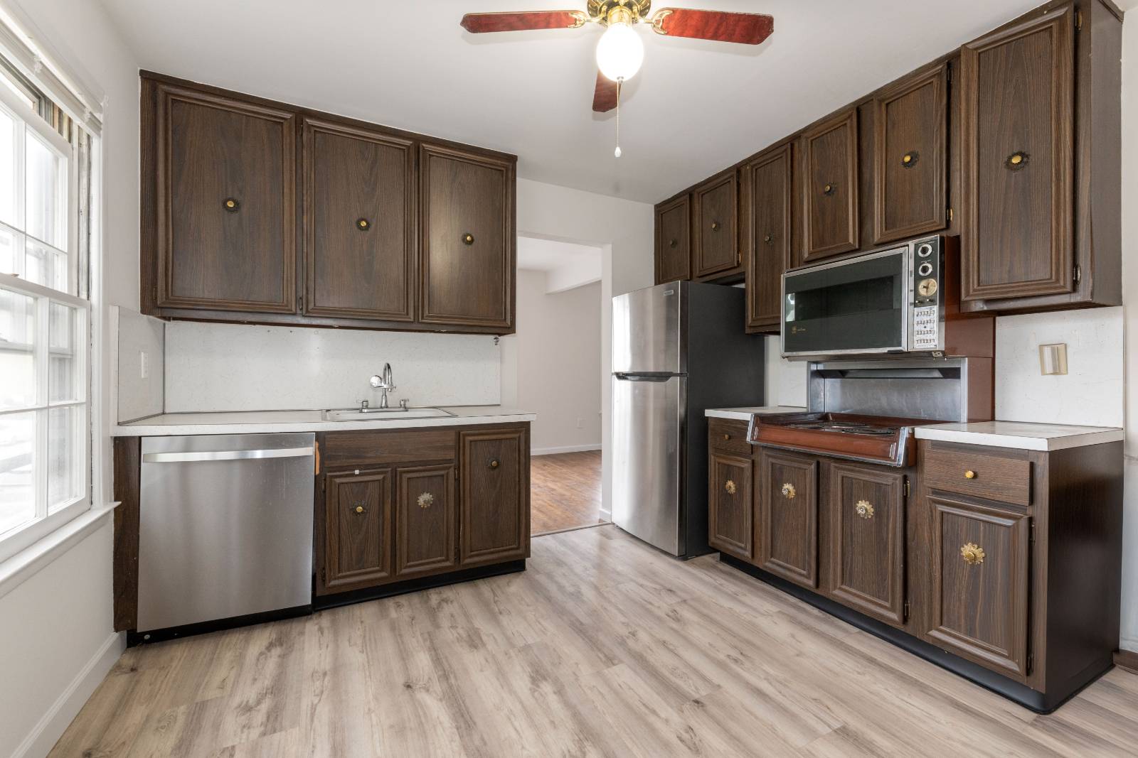 #21 photo, 215-03 17th Avenue, クイーンズ区 Bayside , NY 11360