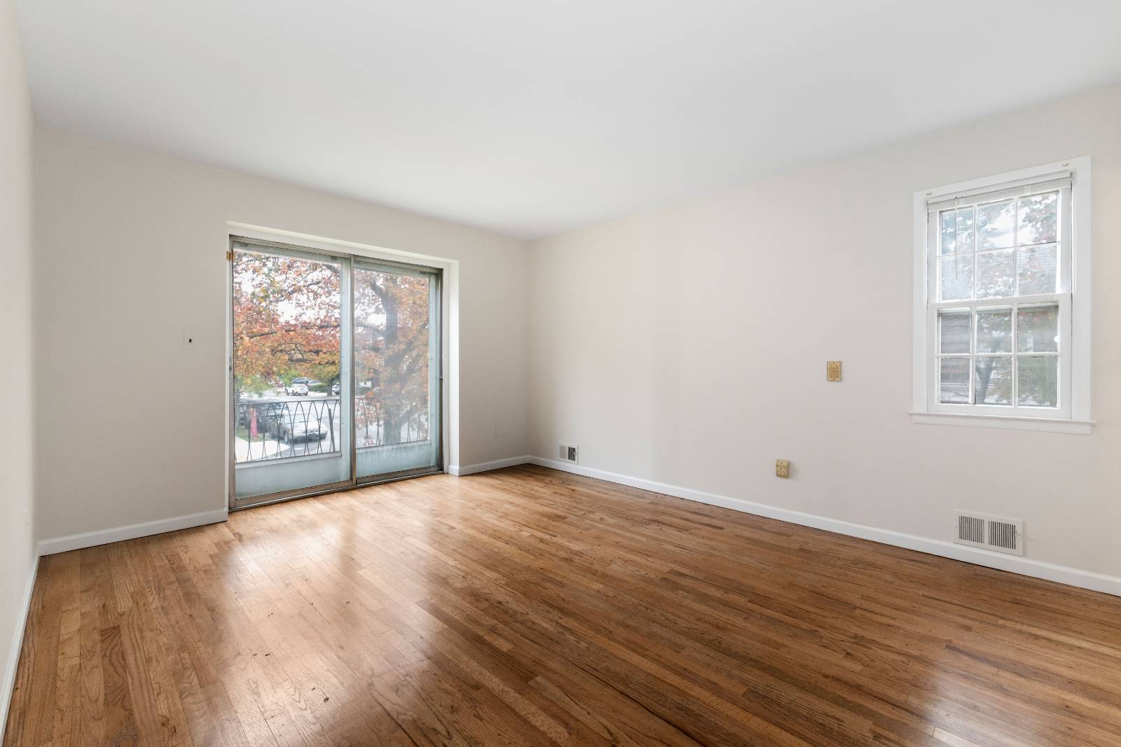 #8 photo, 215-03 17th Avenue, クイーンズ区 Bayside , NY 11360