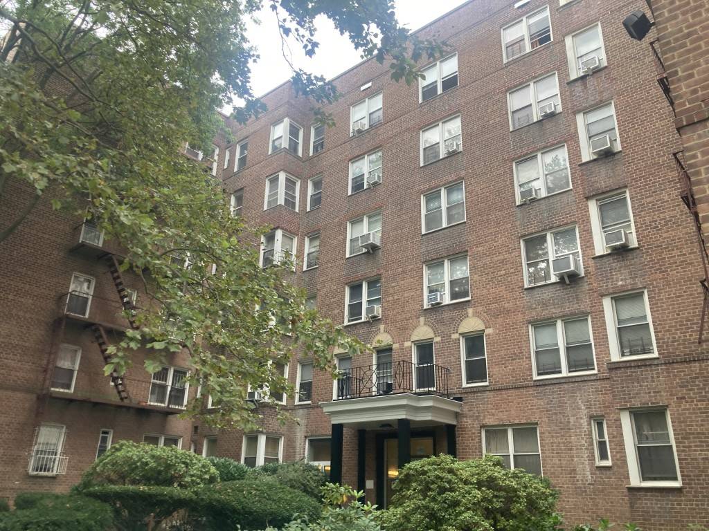 #1 photo, 3320 AVE H, #6P, Flatlands , NY 11210
