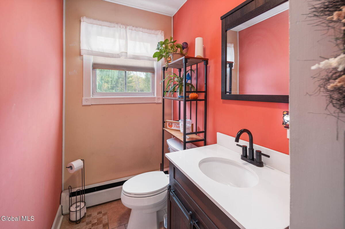 #17 photo, 160 3rd Street, Waterford , NY 12188