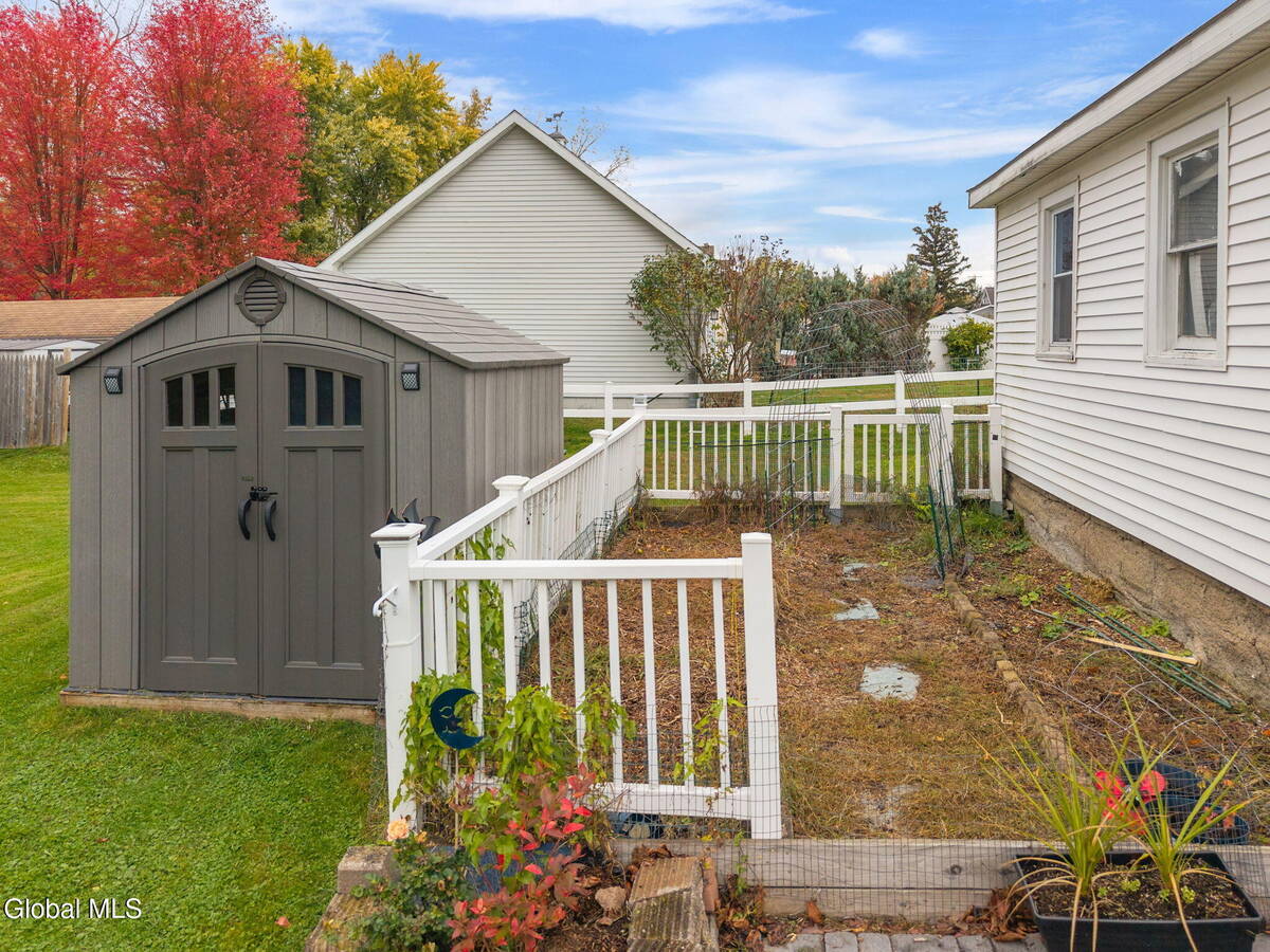 #47 photo, 160 3rd Street, Waterford , NY 12188