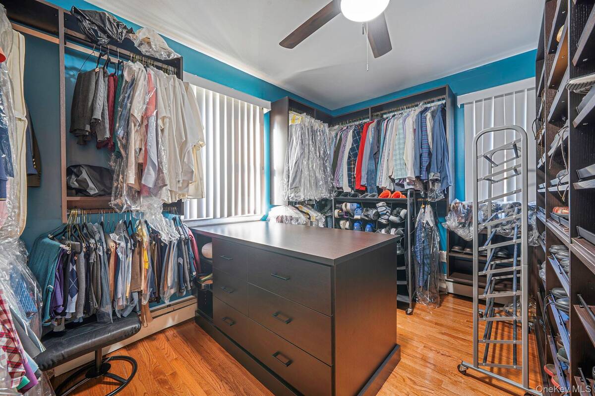 #16 photo, 1655 Stein Drive, Bay Shore , NY 11706