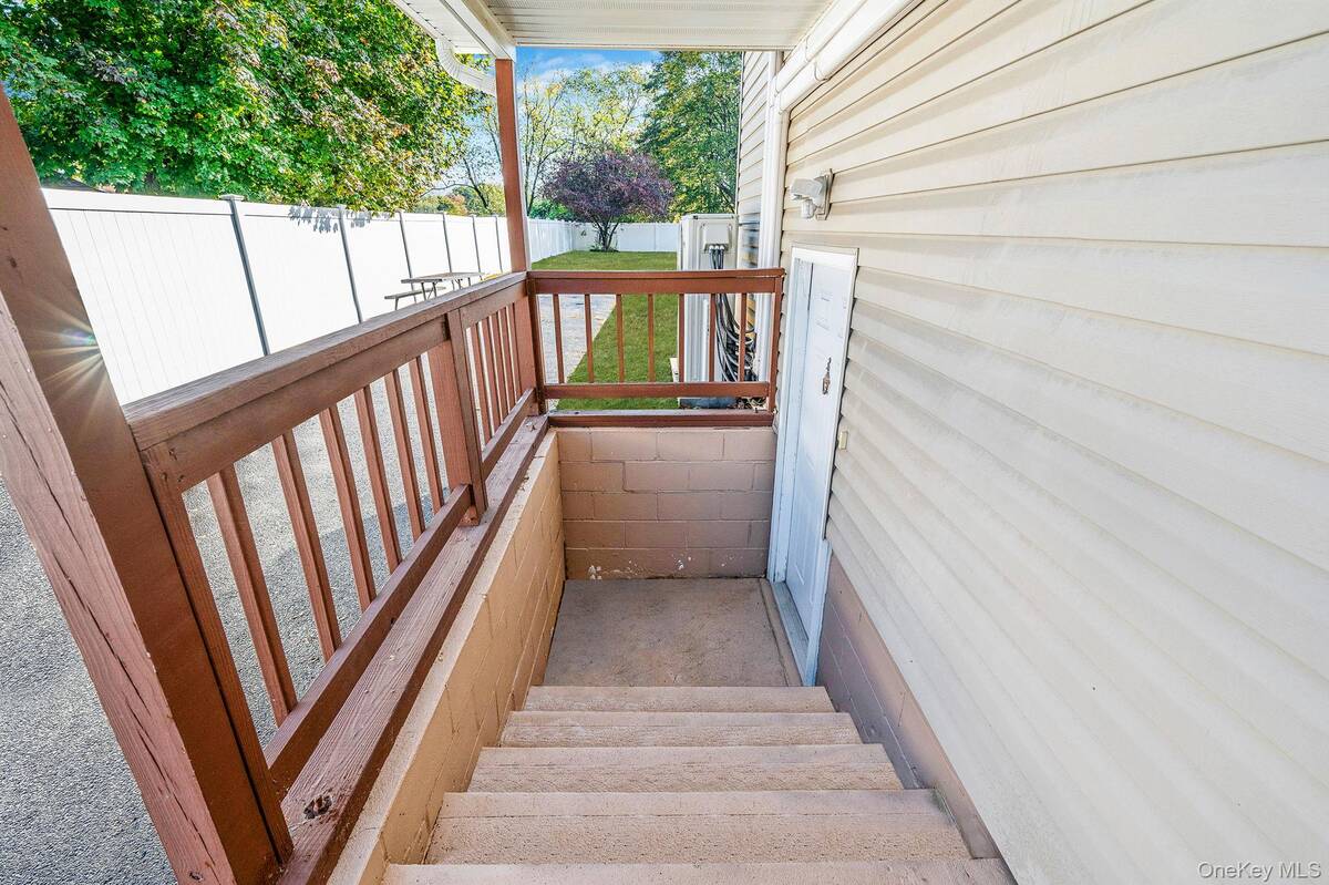 #3 photo, 1655 Stein Drive, Bay Shore , NY 11706