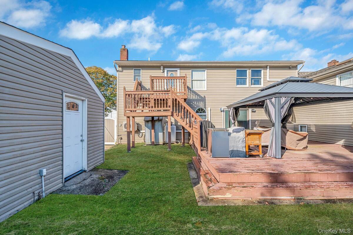 #7 photo, 1655 Stein Drive, Bay Shore , NY 11706