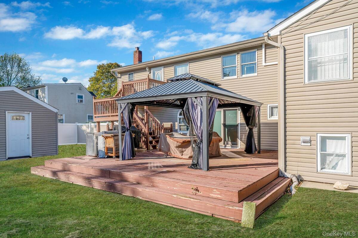 #9 photo, 1655 Stein Drive, Bay Shore , NY 11706