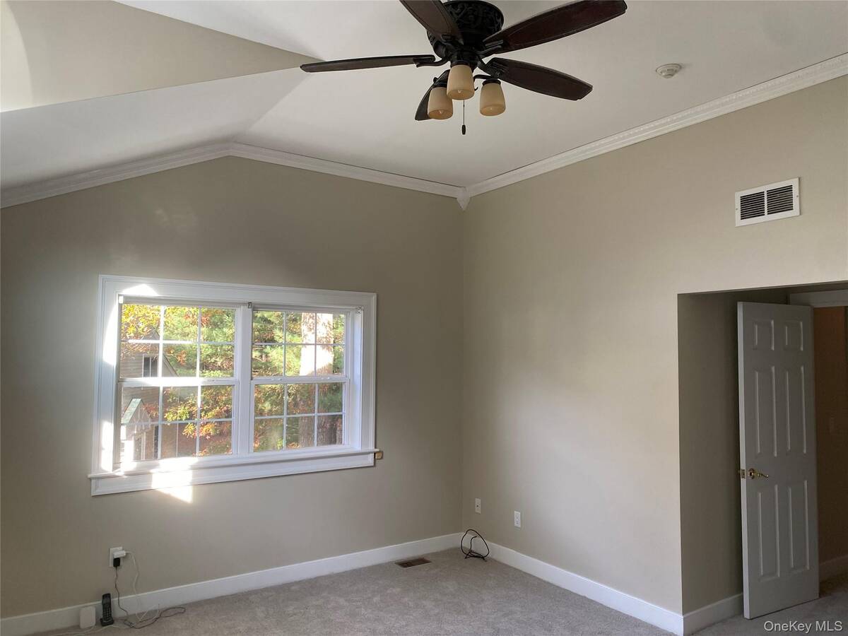 #16 photo, 17 Pidgeon Court, サフォーク郡 Manorville , NY 11949