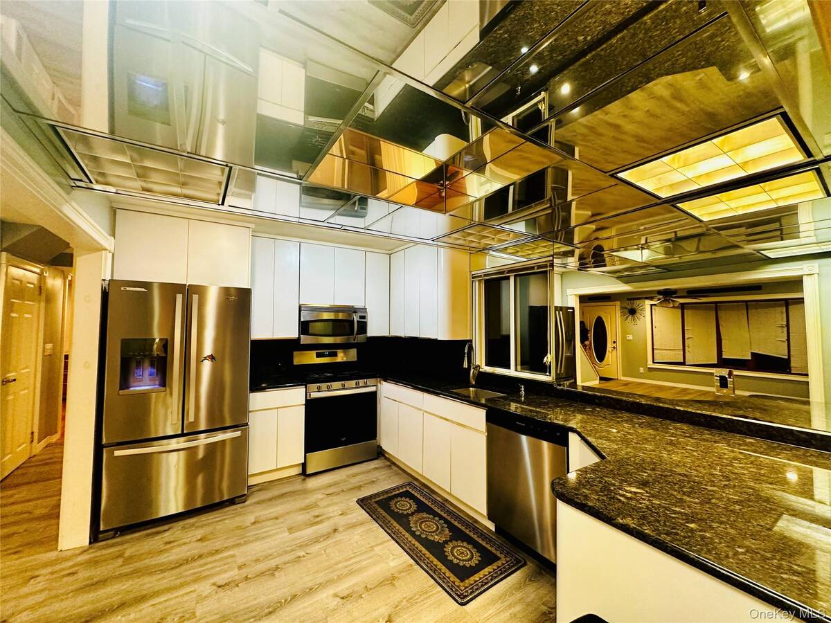 #1 photo, 30 Linden Lane, サフォーク郡 Farmingville , NY 11738