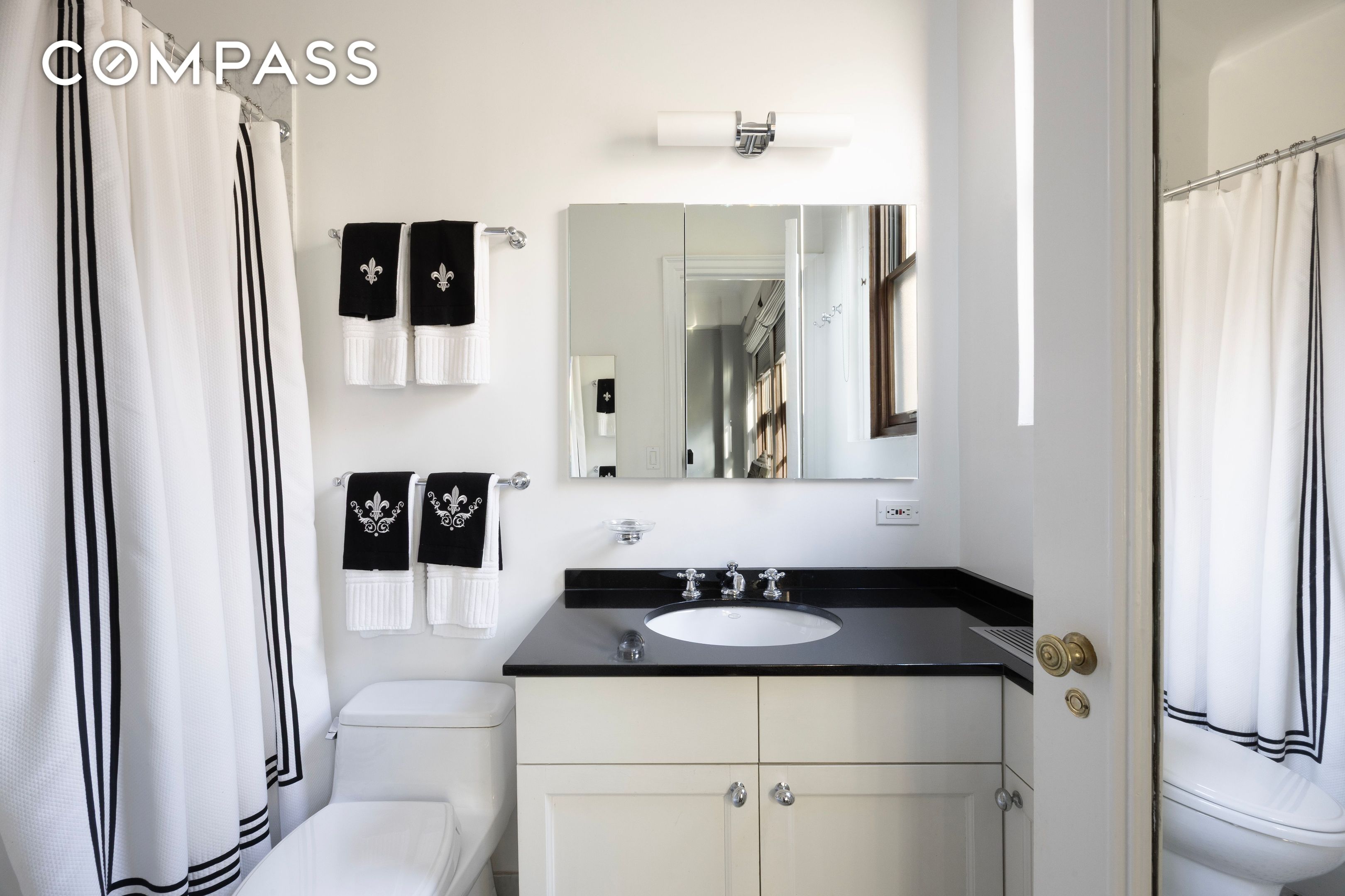 #13 photo, 14 E 75th Street, マンハッタン Lenox Hill , NY 10021