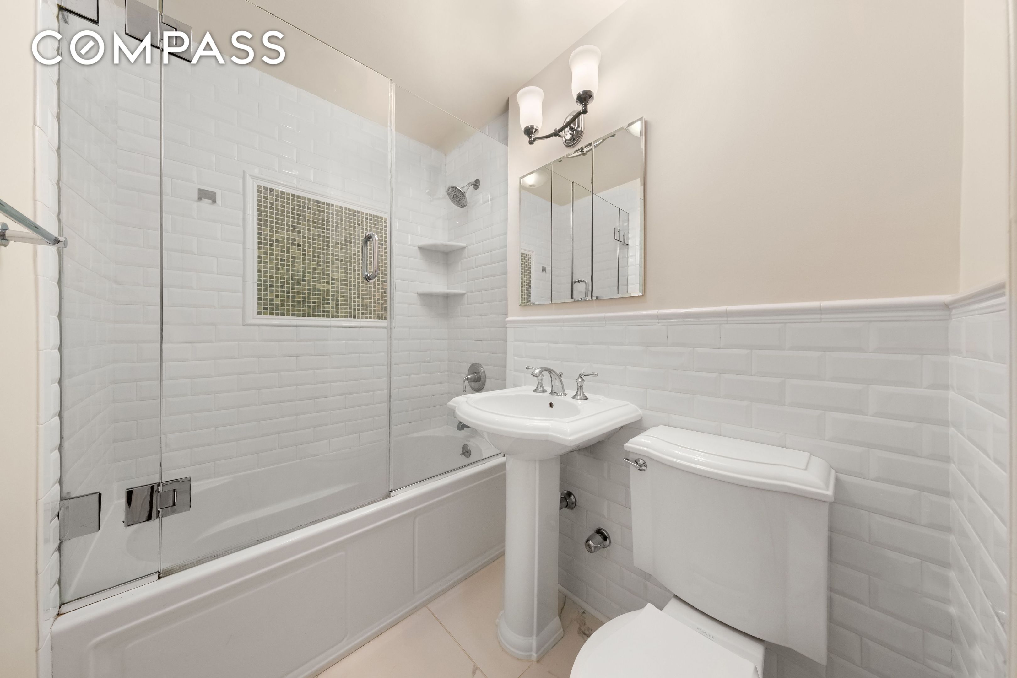 #13 photo, 16 W 16th Street, マンハッタン Flatiron , NY 10011