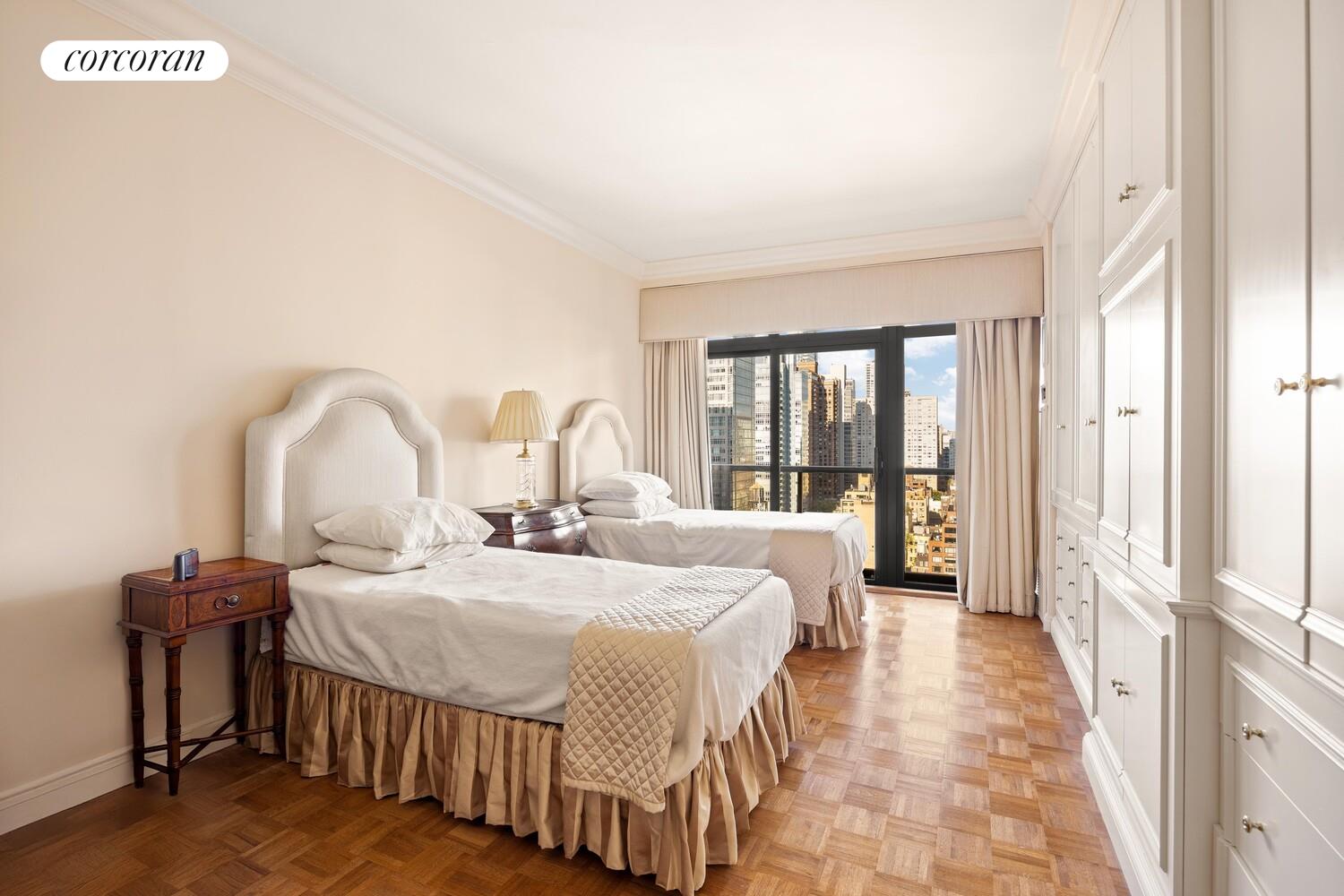 #12 photo, 100 UNITED NATIONS Plaza, マンハッタン Turtle Bay , NY 10017