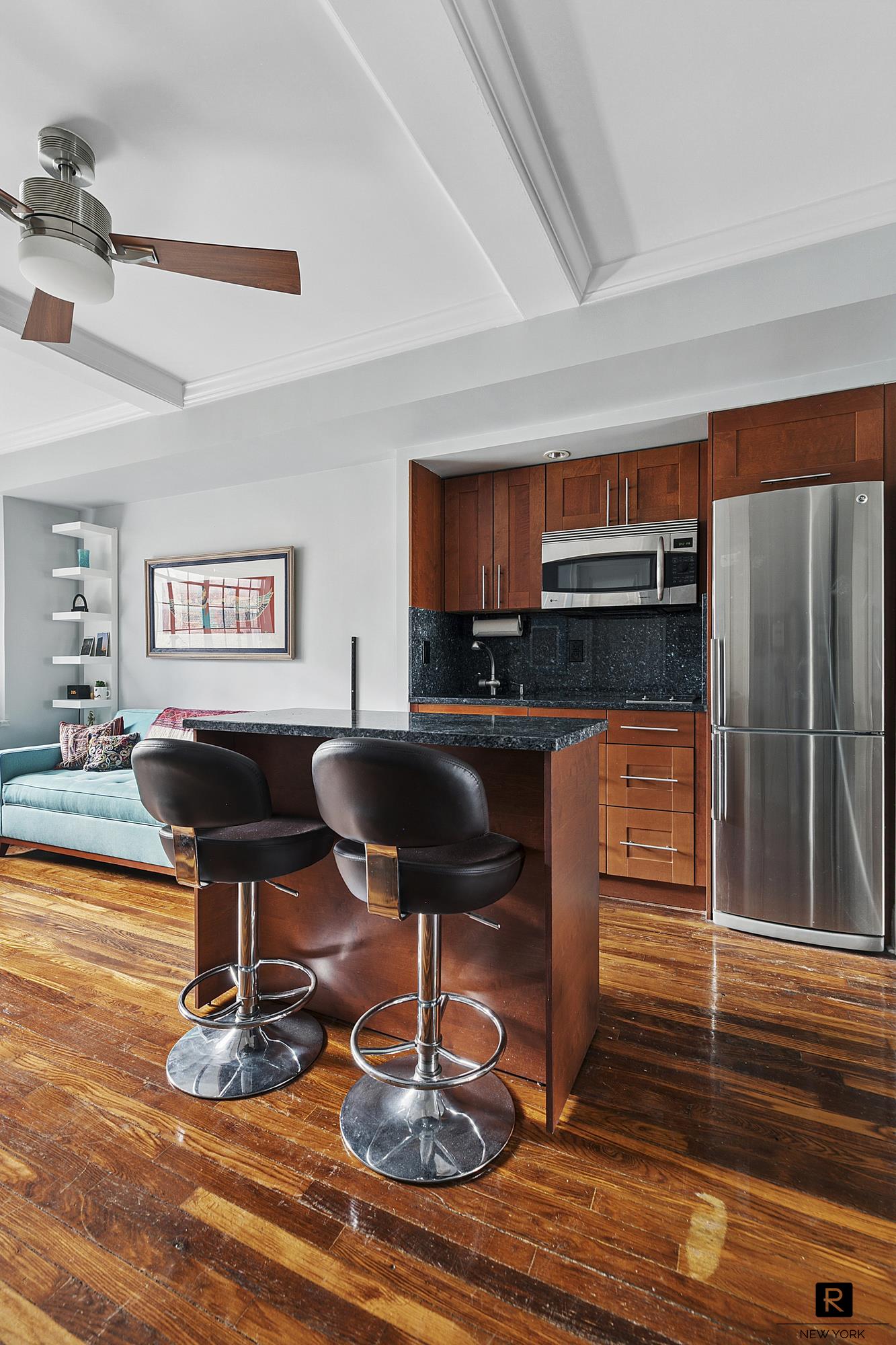 #4 photo, 45 Tudor City Place, Tudor City , NY 10017