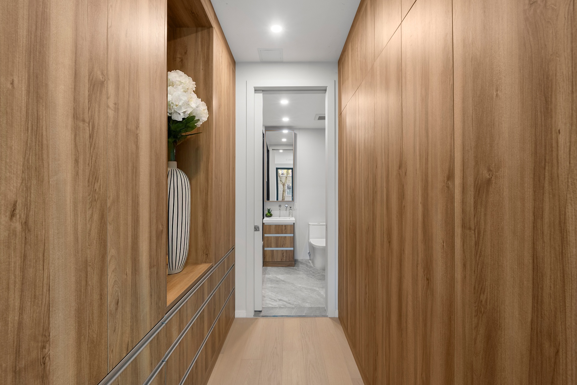 #5 photo, 221 Frost Street, East Williamsburg , NY 11211