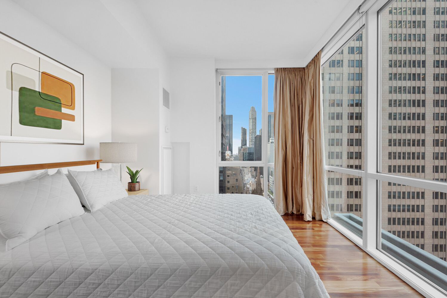 #4 photo, 60 E 55TH Street, マンハッタン Midtown East , NY 10022