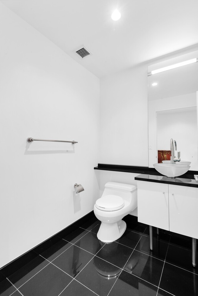 #8 photo, 60 E 55TH Street, マンハッタン Midtown East , NY 10022