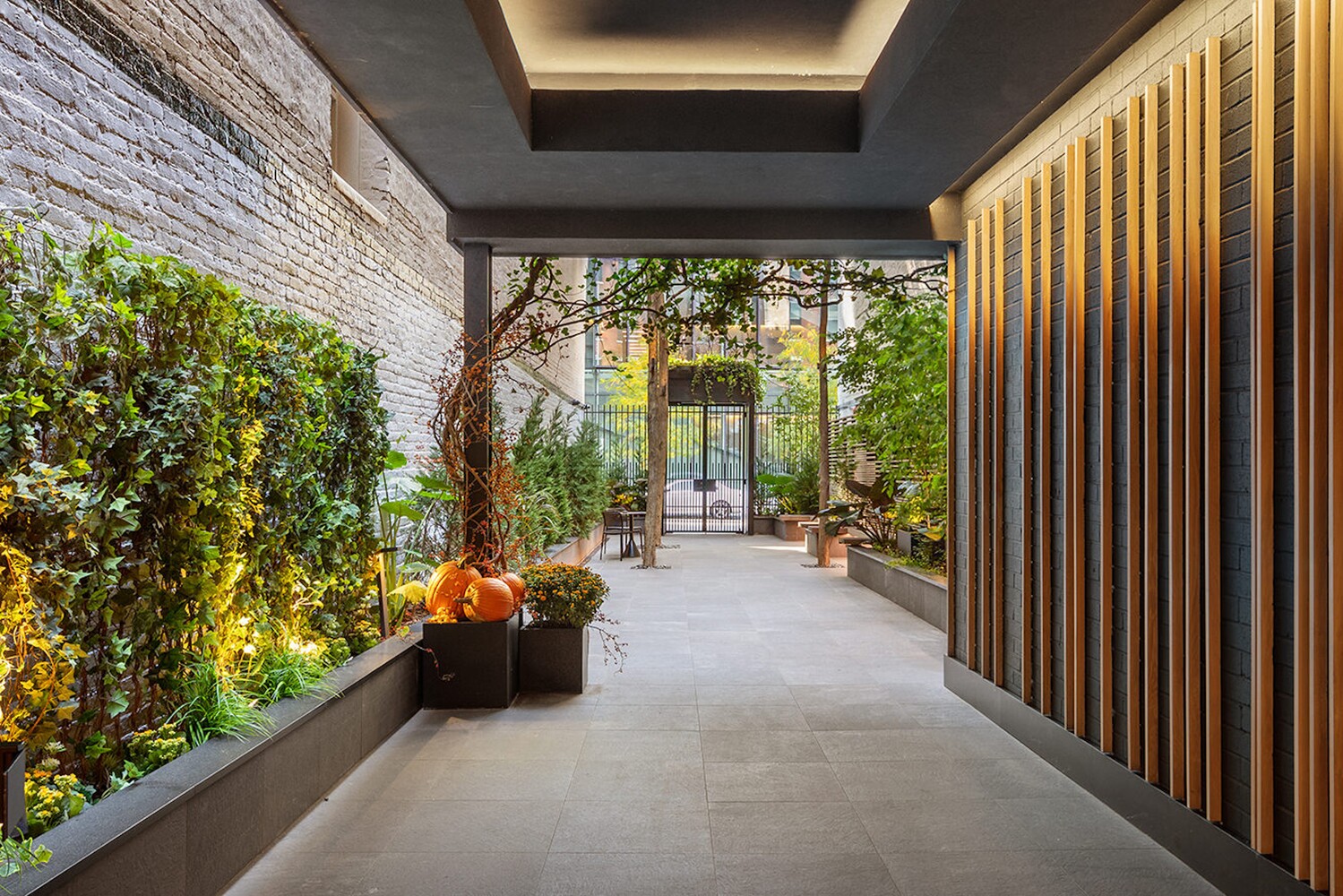 #15 photo, 200 MERCER Street, Greenwich Village , NY 10012