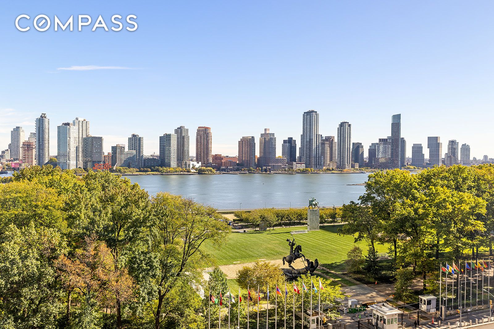 #4 photo, 845 United Nations Plaza, マンハッタン Midtown East , NY 10017