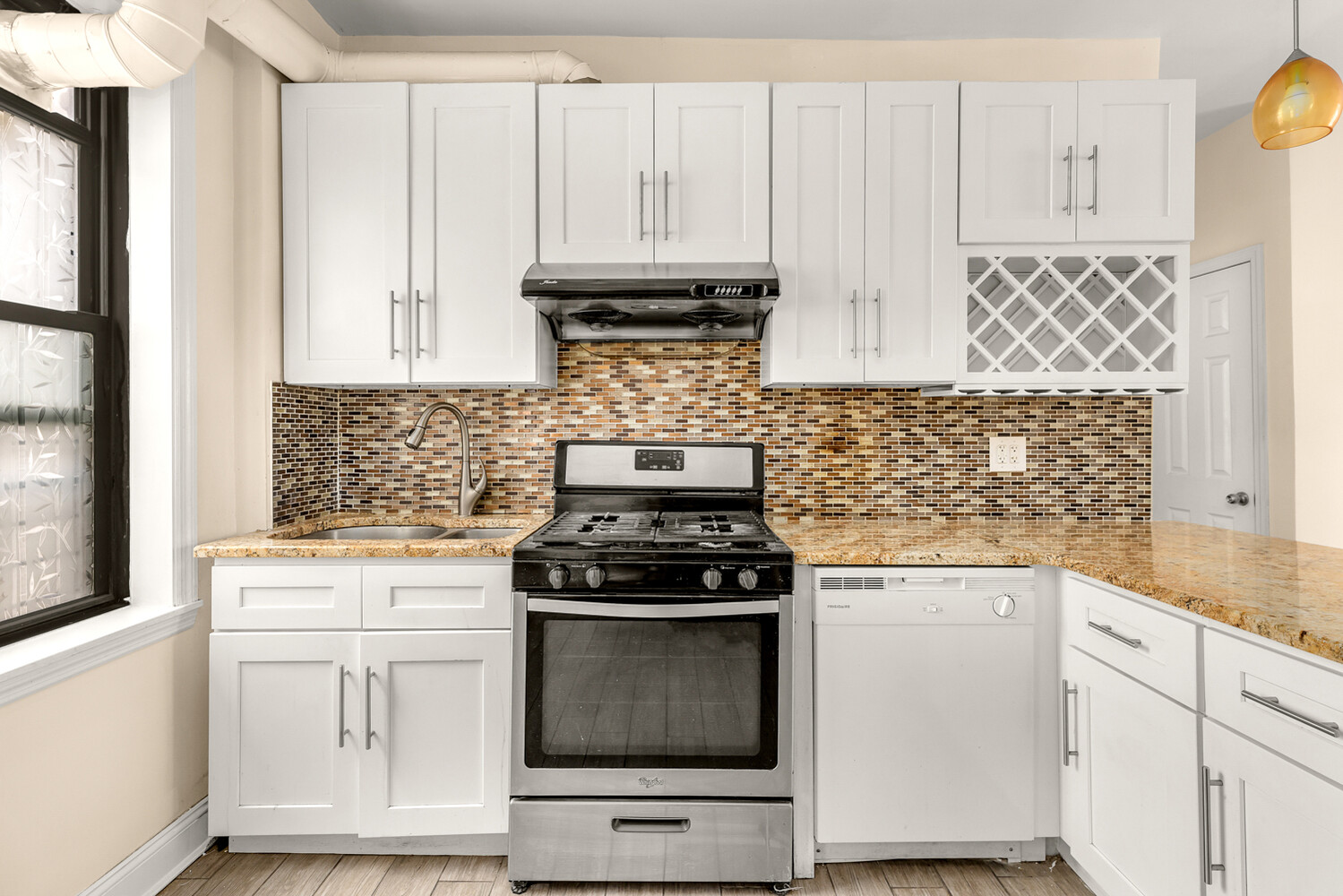 #5 photo, Ditmars Steinway, クイーンズ区 Ditmars Steinway , NY 11105