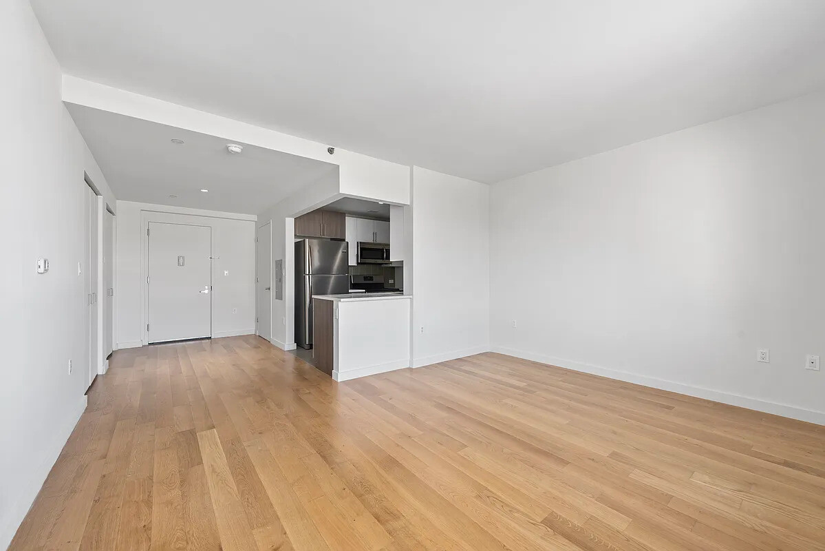 #10 photo, Hunters Point, Hunters Point , NY 11101