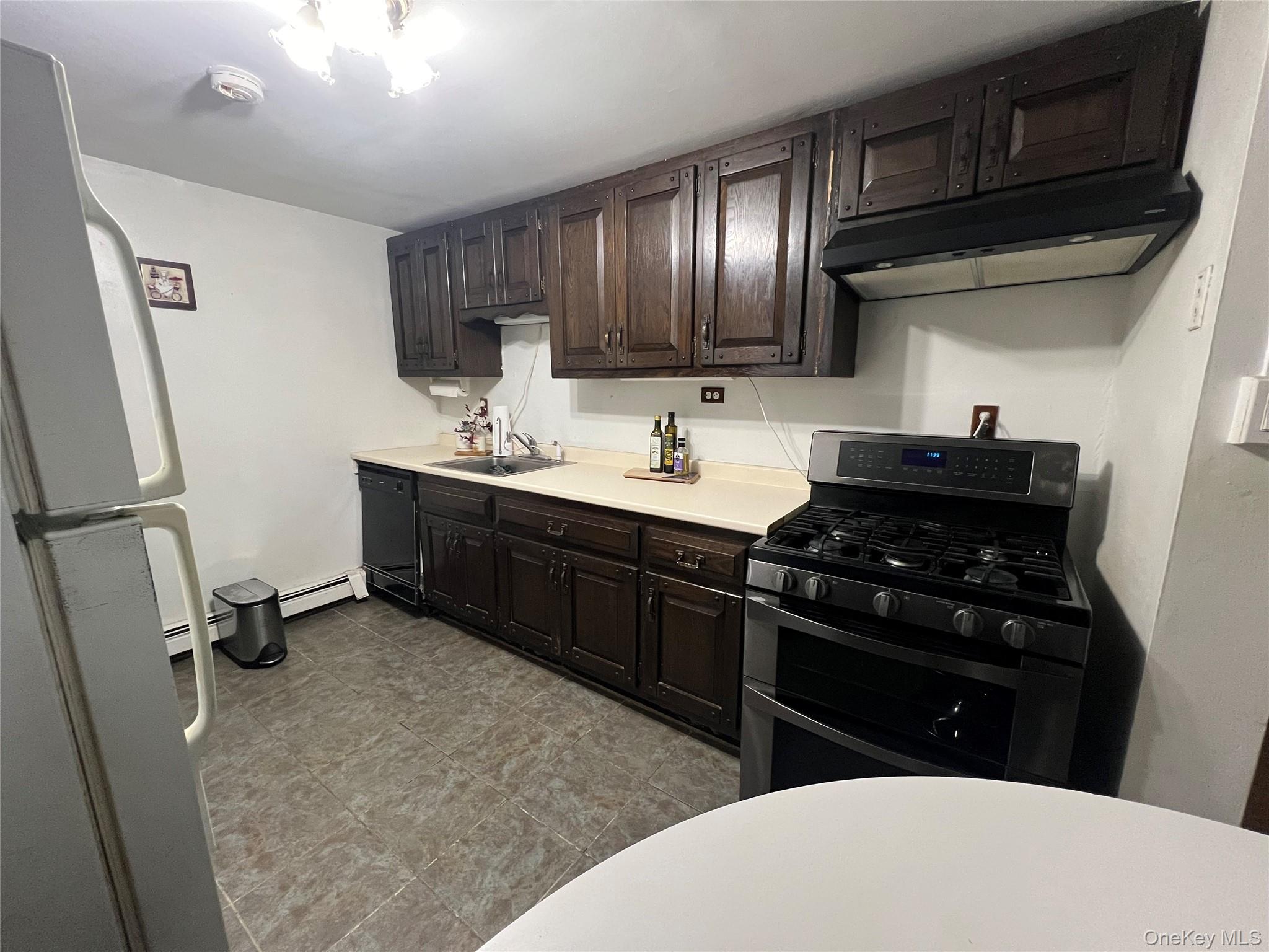 #4 photo, 100 Livingston Street, Yonkers , NY 10705