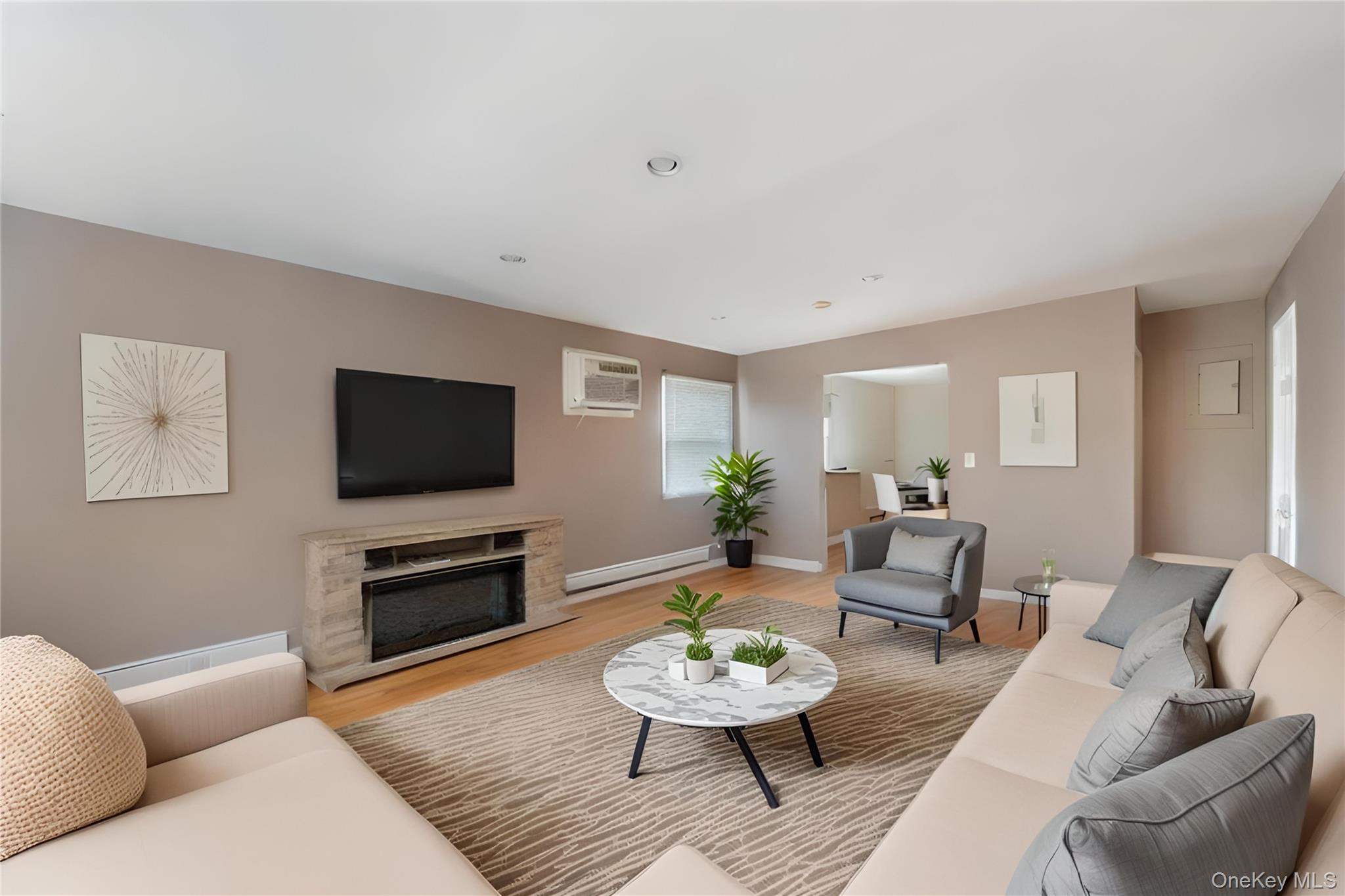 #2 photo, 1096 Midland Avenue, ブロンクス区 Bronxville , NY 10708