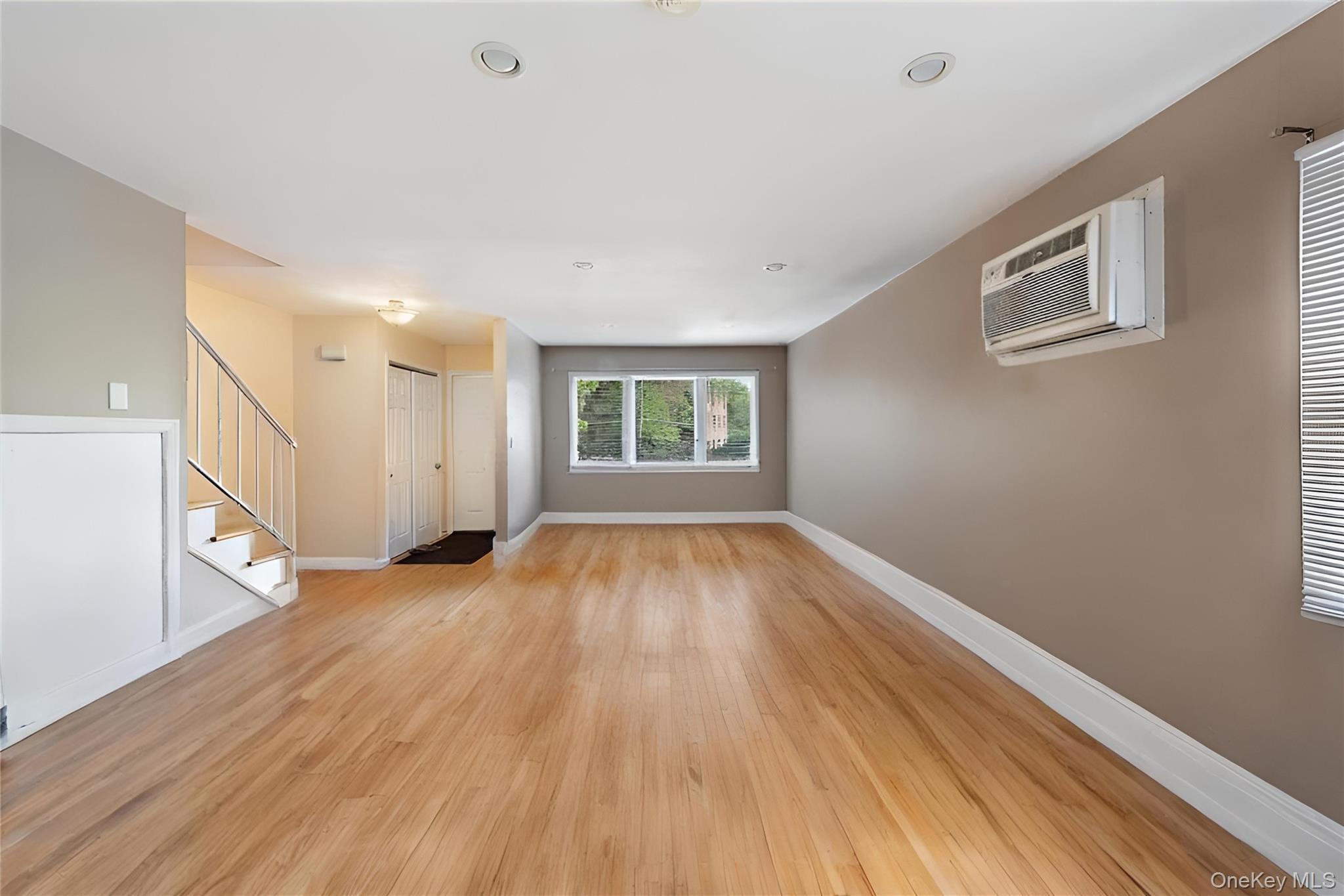 #3 photo, 1096 Midland Avenue, ブロンクス区 Bronxville , NY 10708