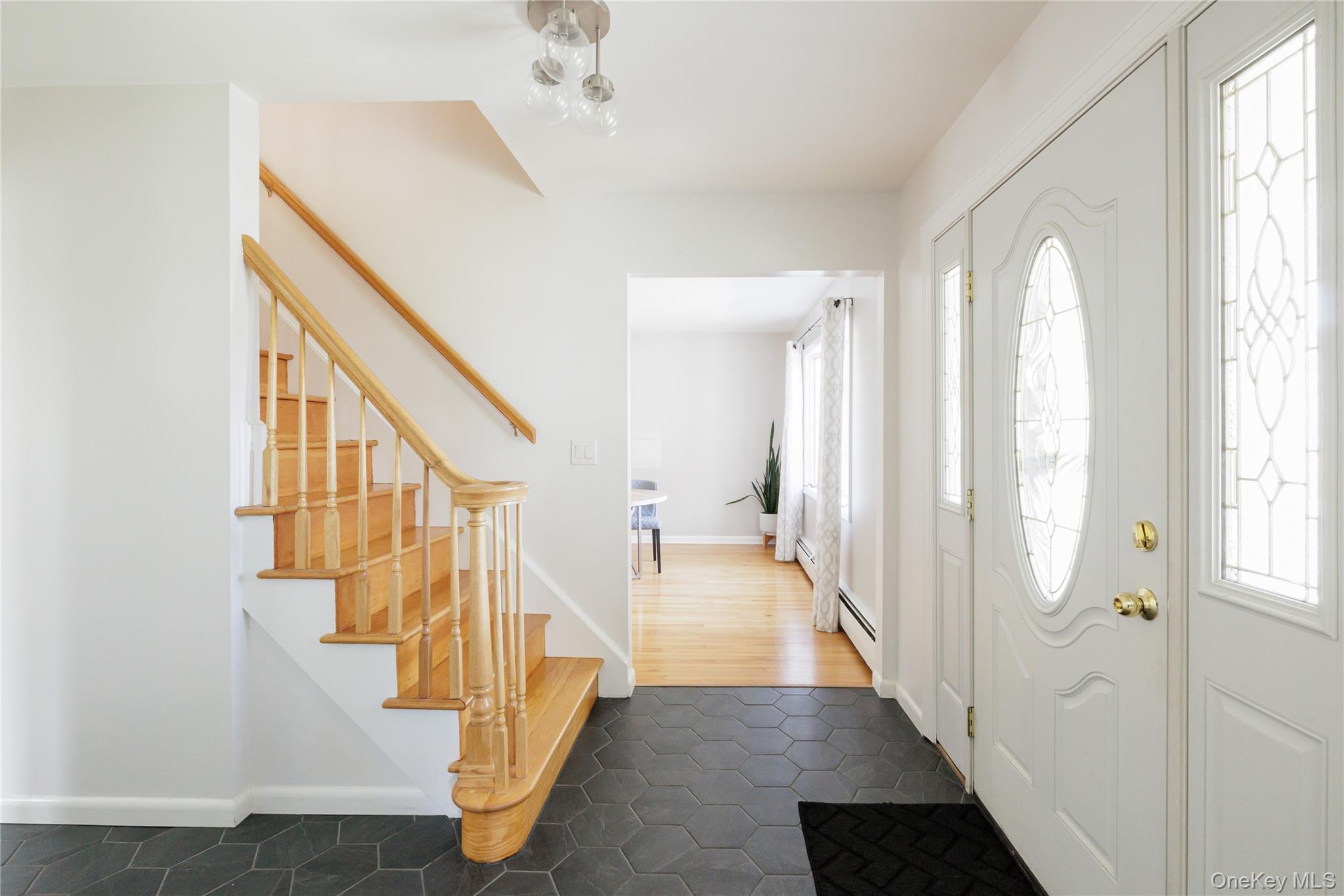 #4 photo, 25 Joslen Place, Hudson , NY 12534