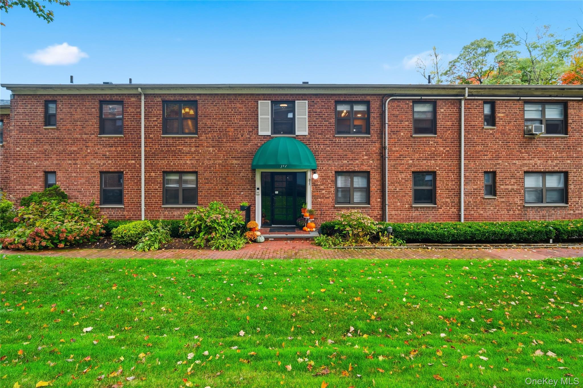 #12 photo, 317 Main Street, ナッソー郡 Roslyn , NY 11576