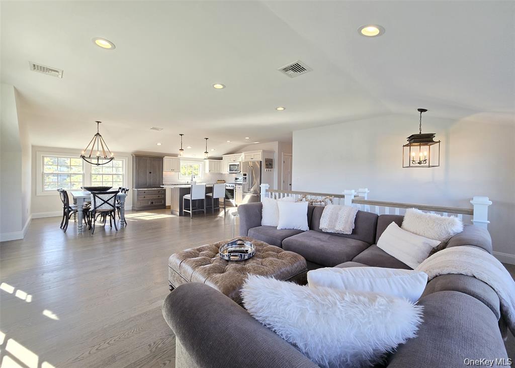 #6 photo, 81 Old Field Road, Setauket , NY 11733