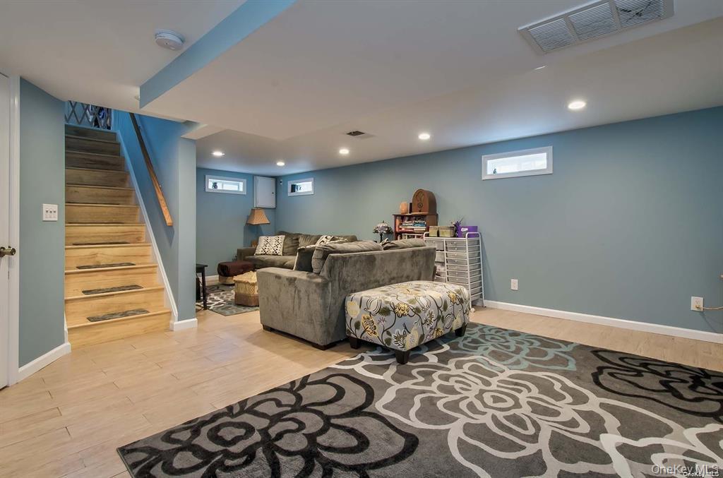 #11 photo, 15 Janet Drive, Plainview , NY 11803