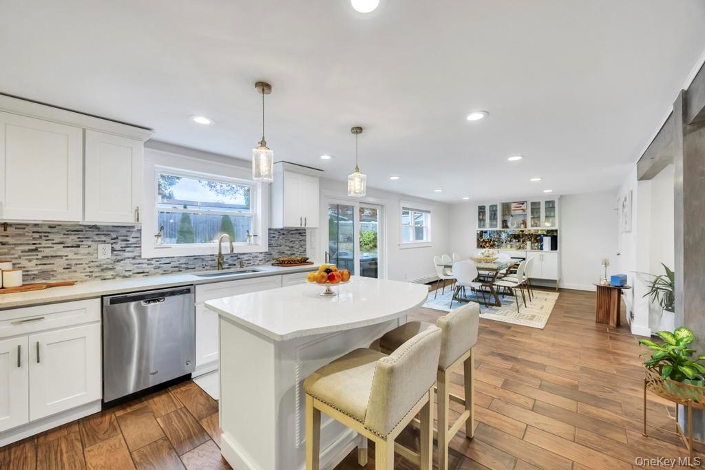 #17 photo, 37 Fiesta Drive, サフォーク郡 Centereach , NY 11720