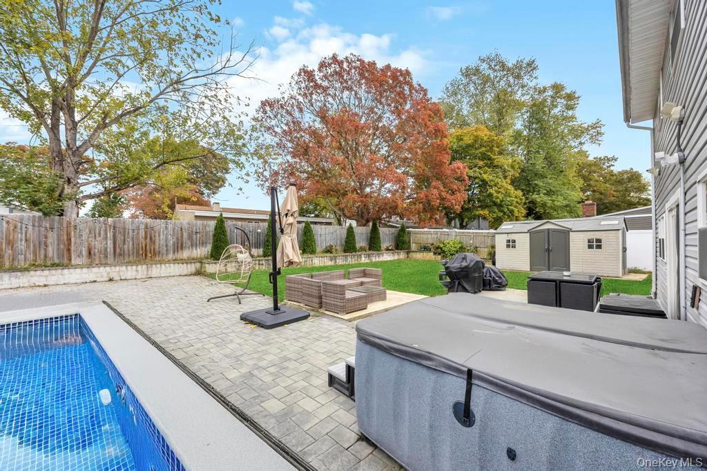 #6 photo, 37 Fiesta Drive, サフォーク郡 Centereach , NY 11720